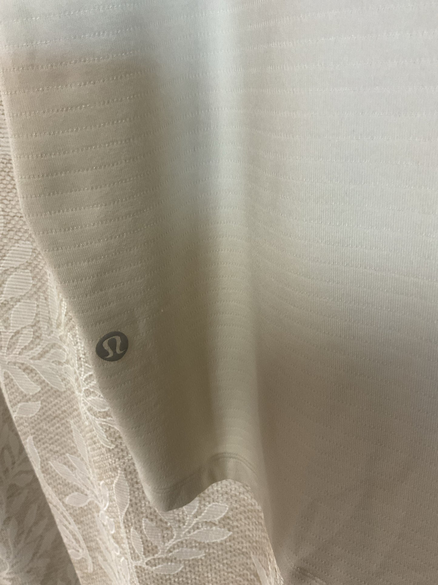 Lululemon Size 14 White Shirt