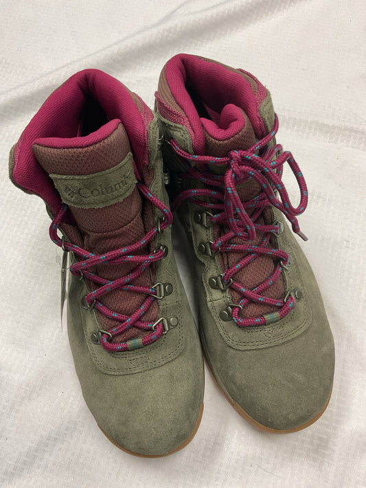Columbia 10 Olive Boots