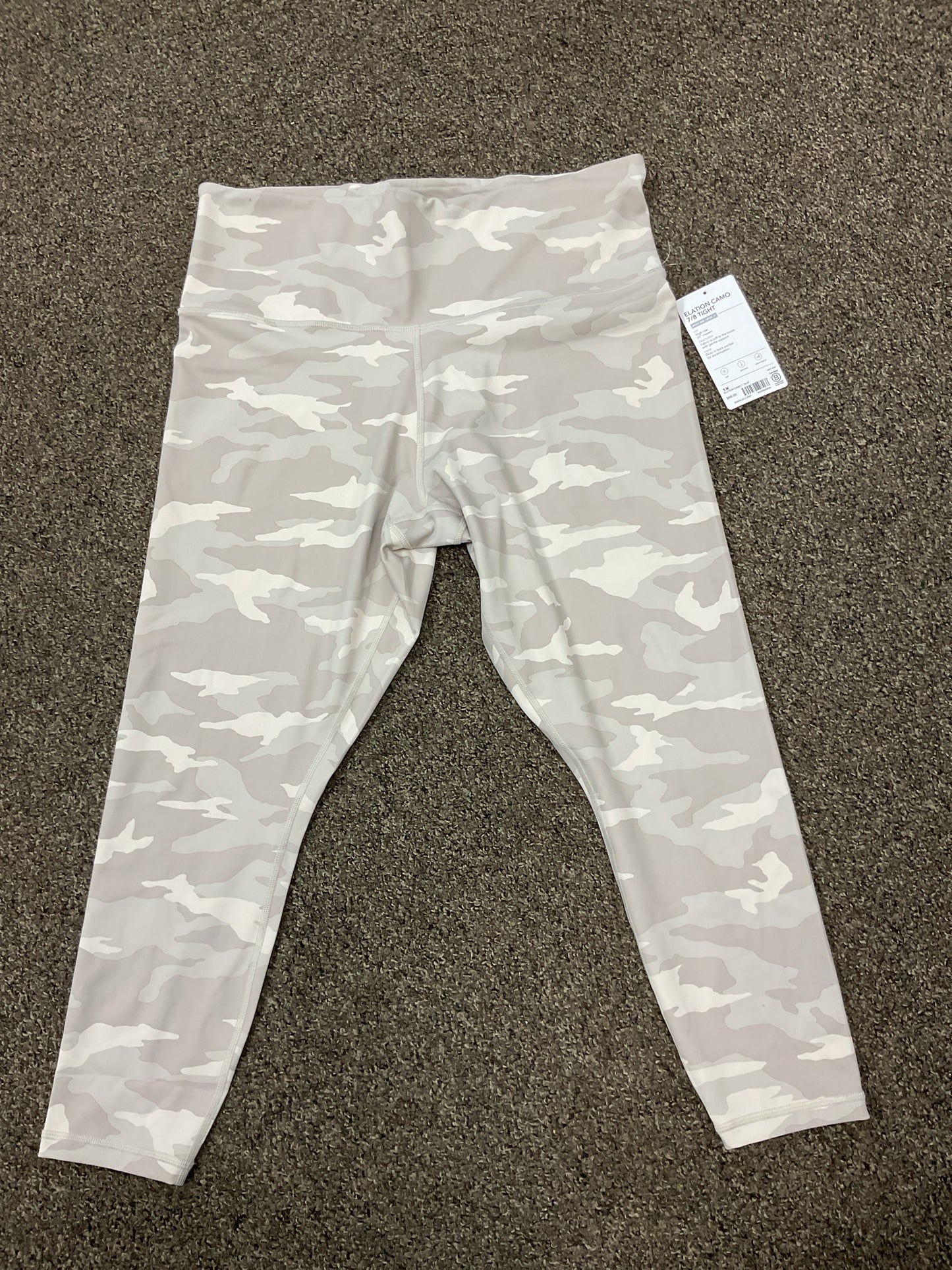 Athleta Size 1X Gray Pants Elation Camo 7/8" tight