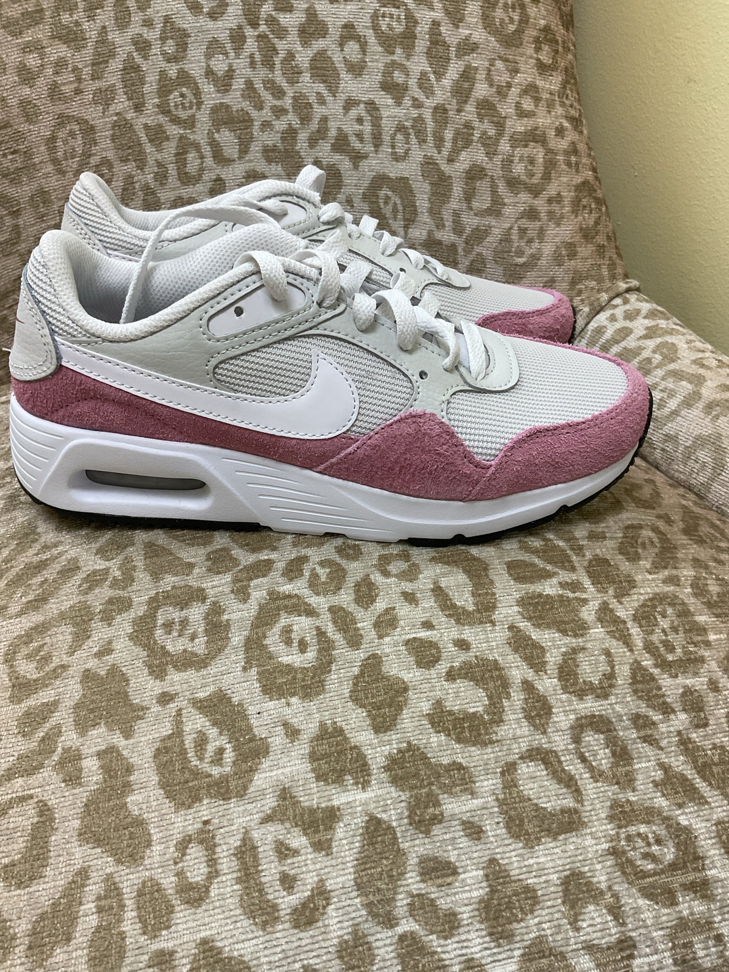 Nike size 6.5 Air Max shoes
