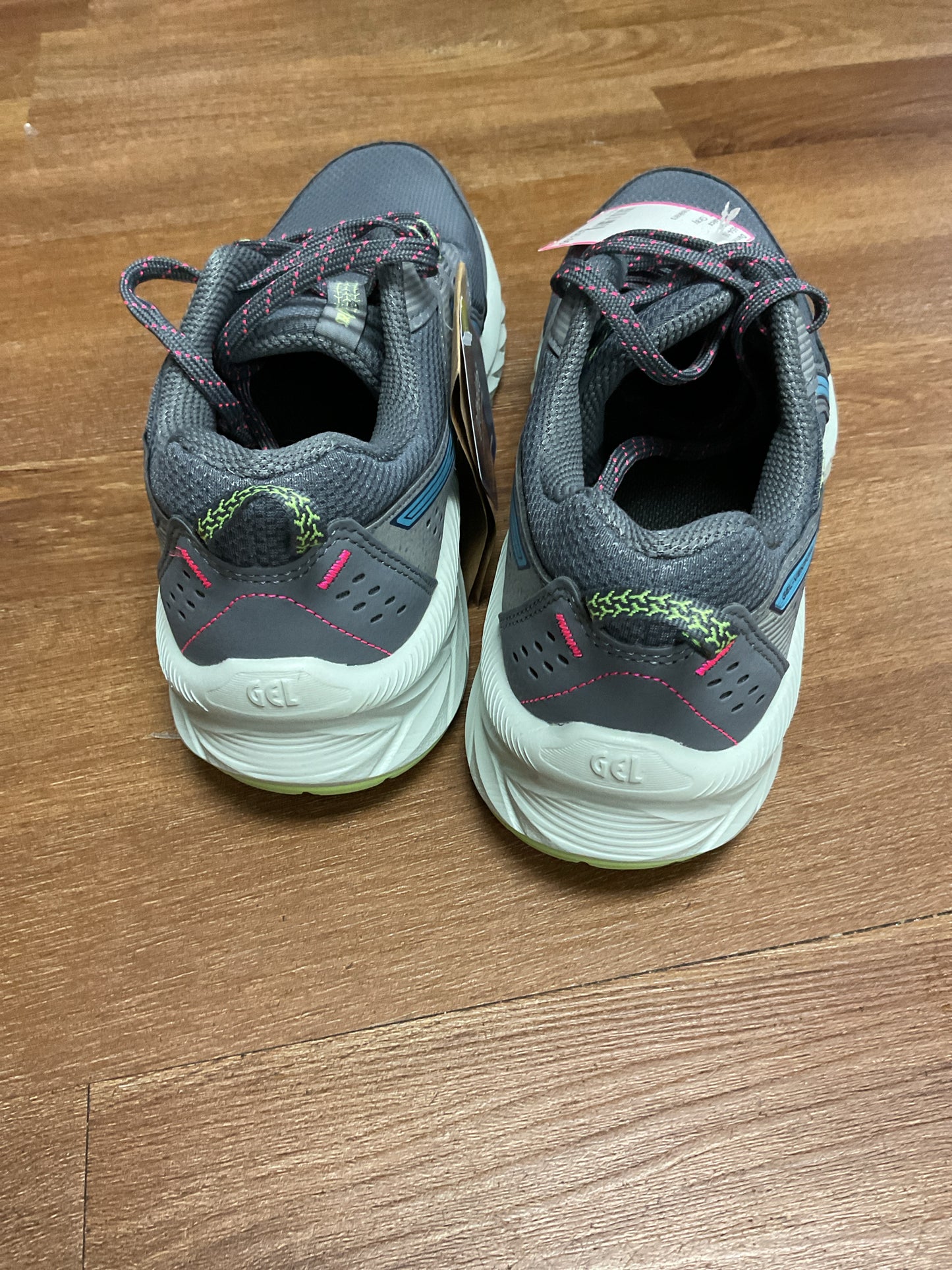 Asics 7 Gray shoes
