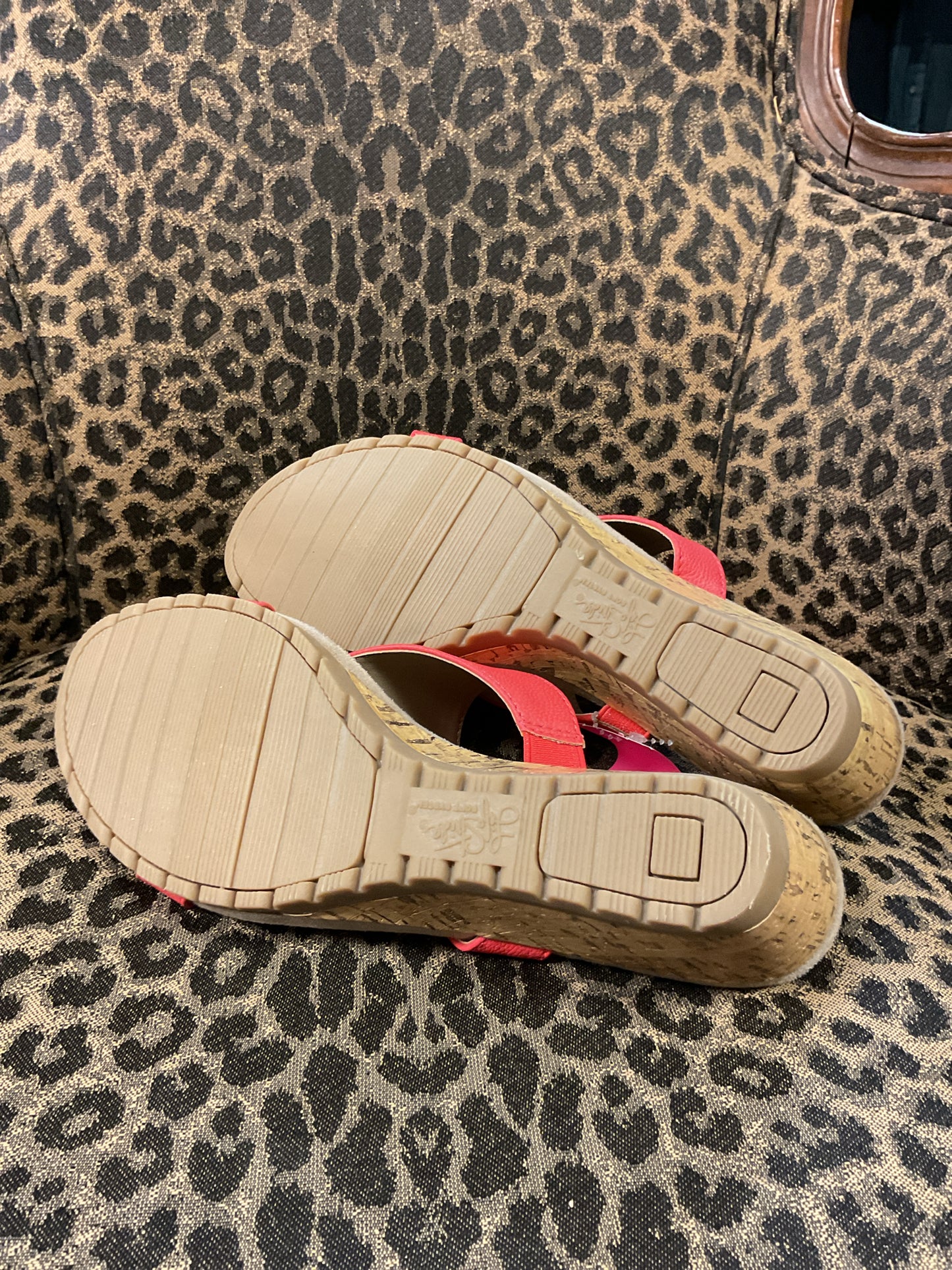 LifeStride 8 Coral Sandals