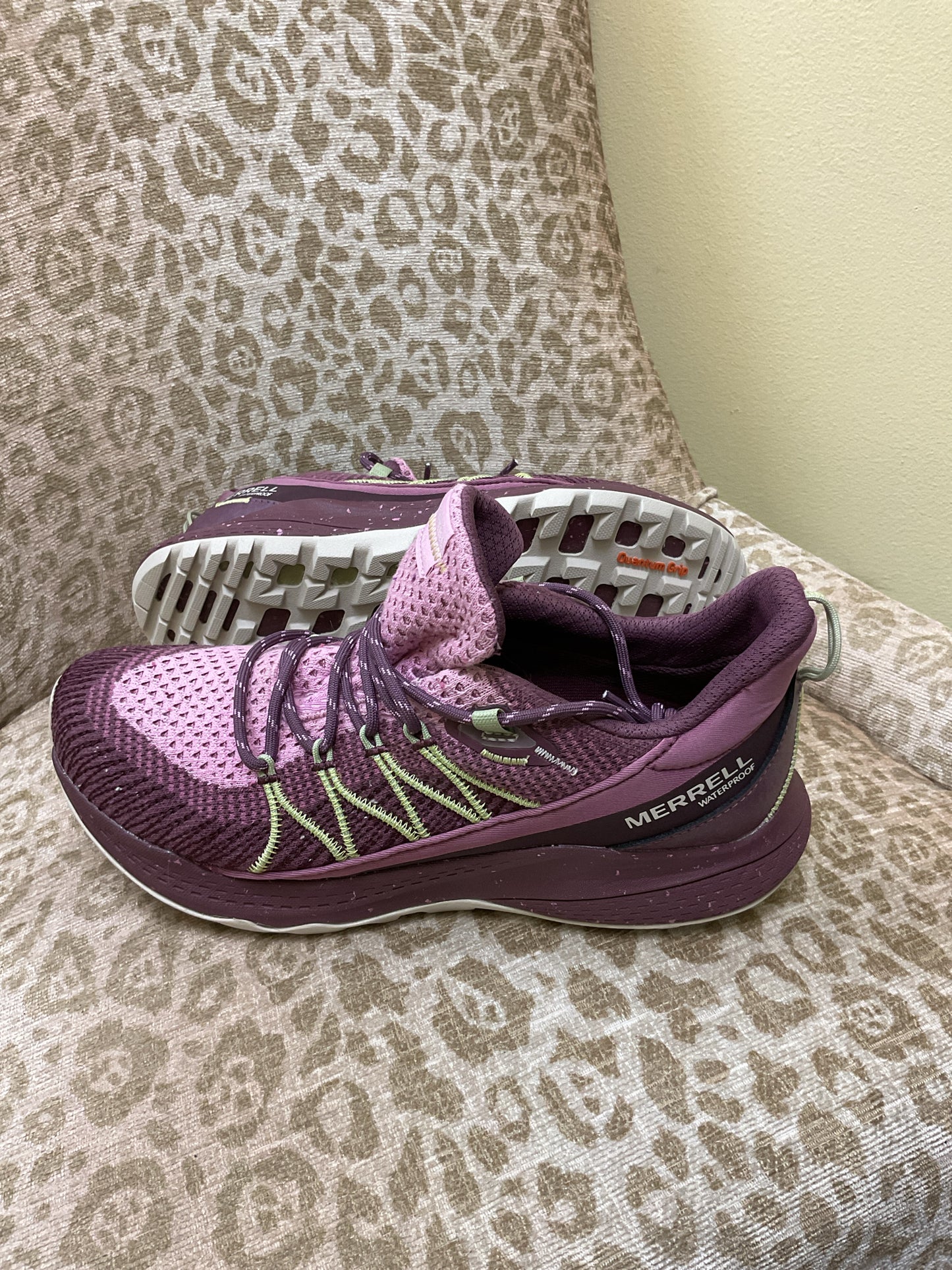 Merrell 9.5 Lilac shoes sneakers hiking shoes New NWOB