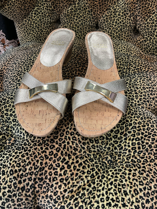 Stuart Weitzman 6 Gold Sandals