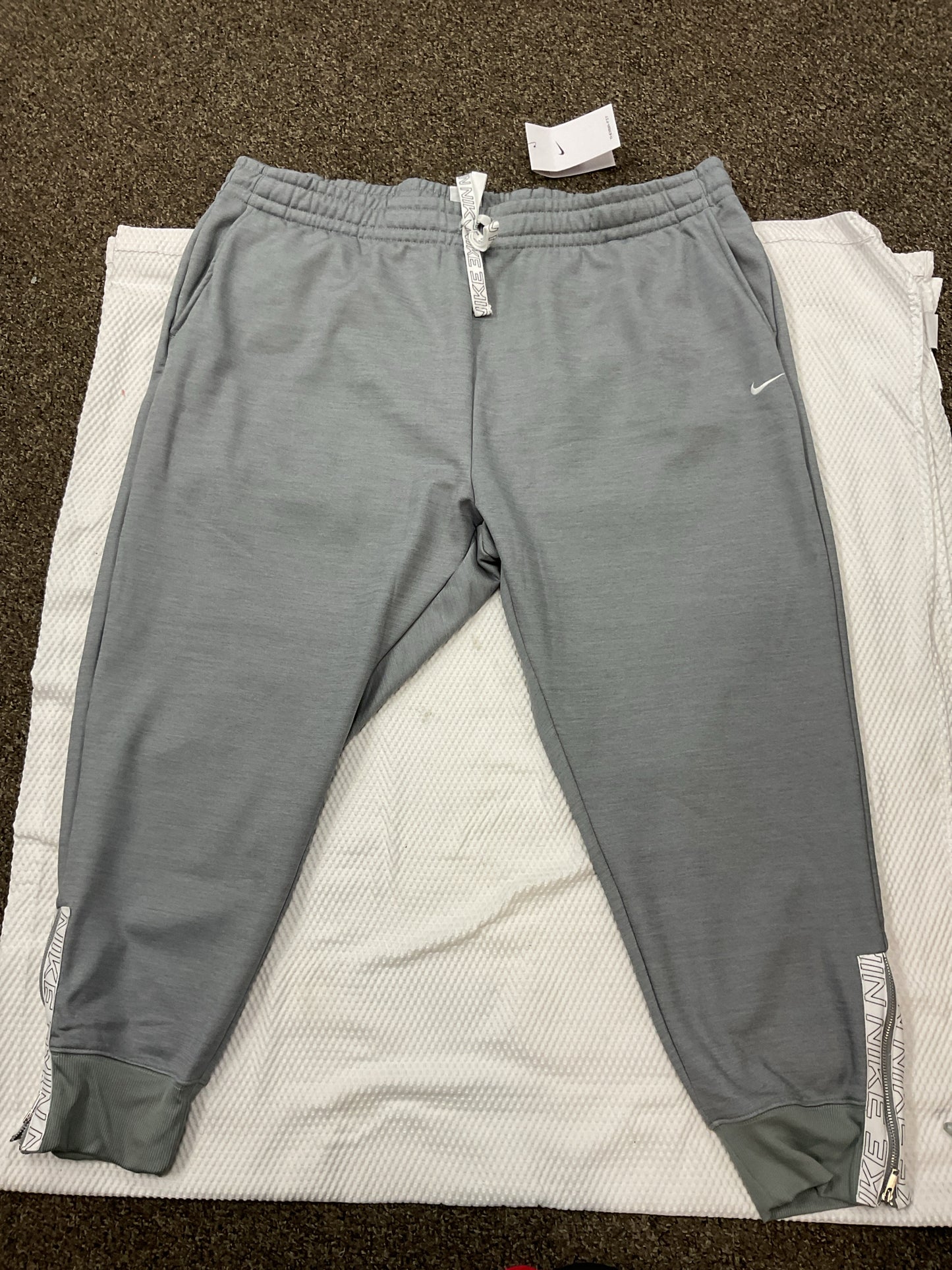 Nike Size 2X Gray Pants