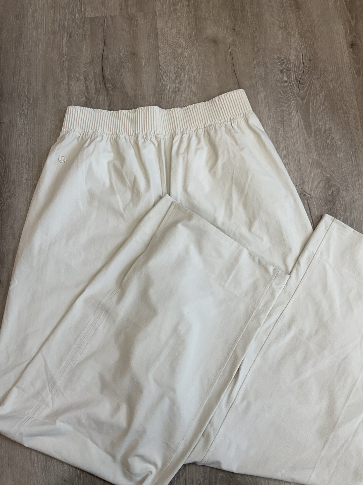 Lululemon Size M Bone Pants stretch woven wide leg high rise pant