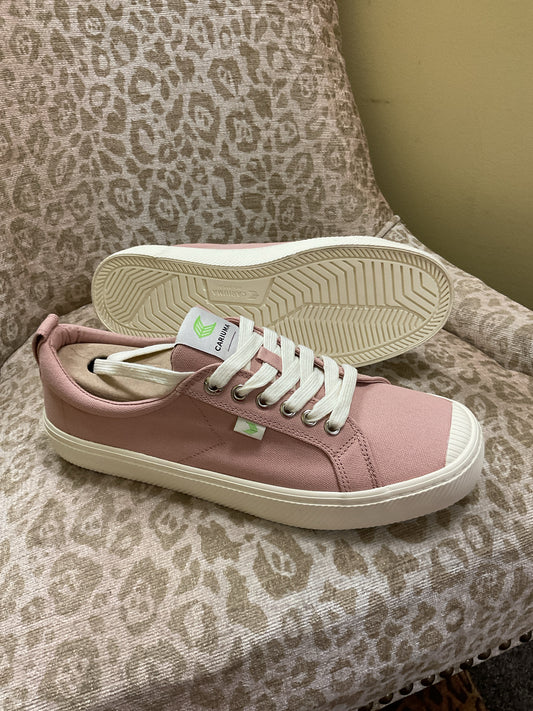 Cariuma 10.5 Mauve shoes New sneakers
