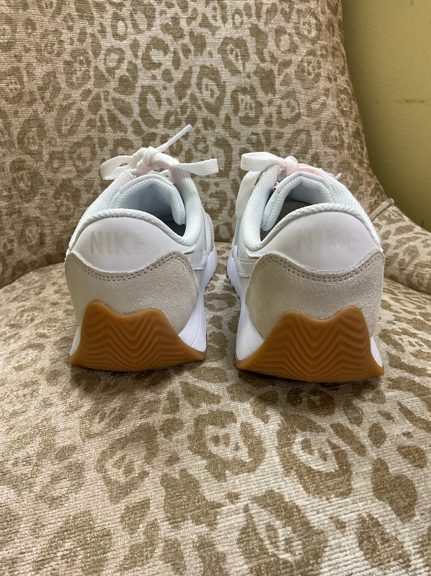 Nike 7 White shoes Pacific sneakers suede & nylon NEW