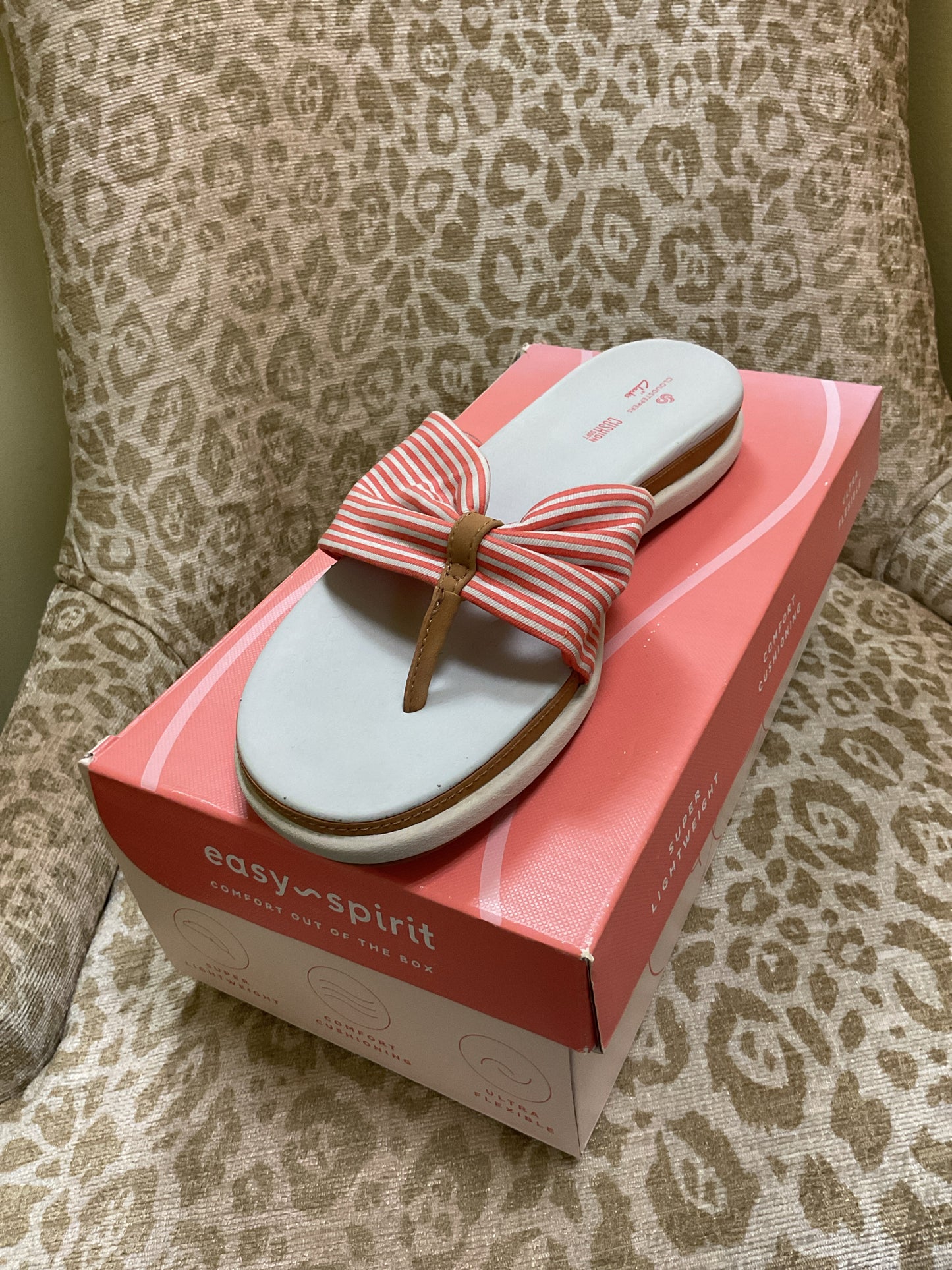 Clarks 9 Coral Sandals