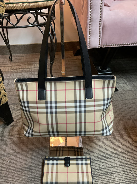 Burberry Purse Classic Nova Check Tote Bag with matching wallet