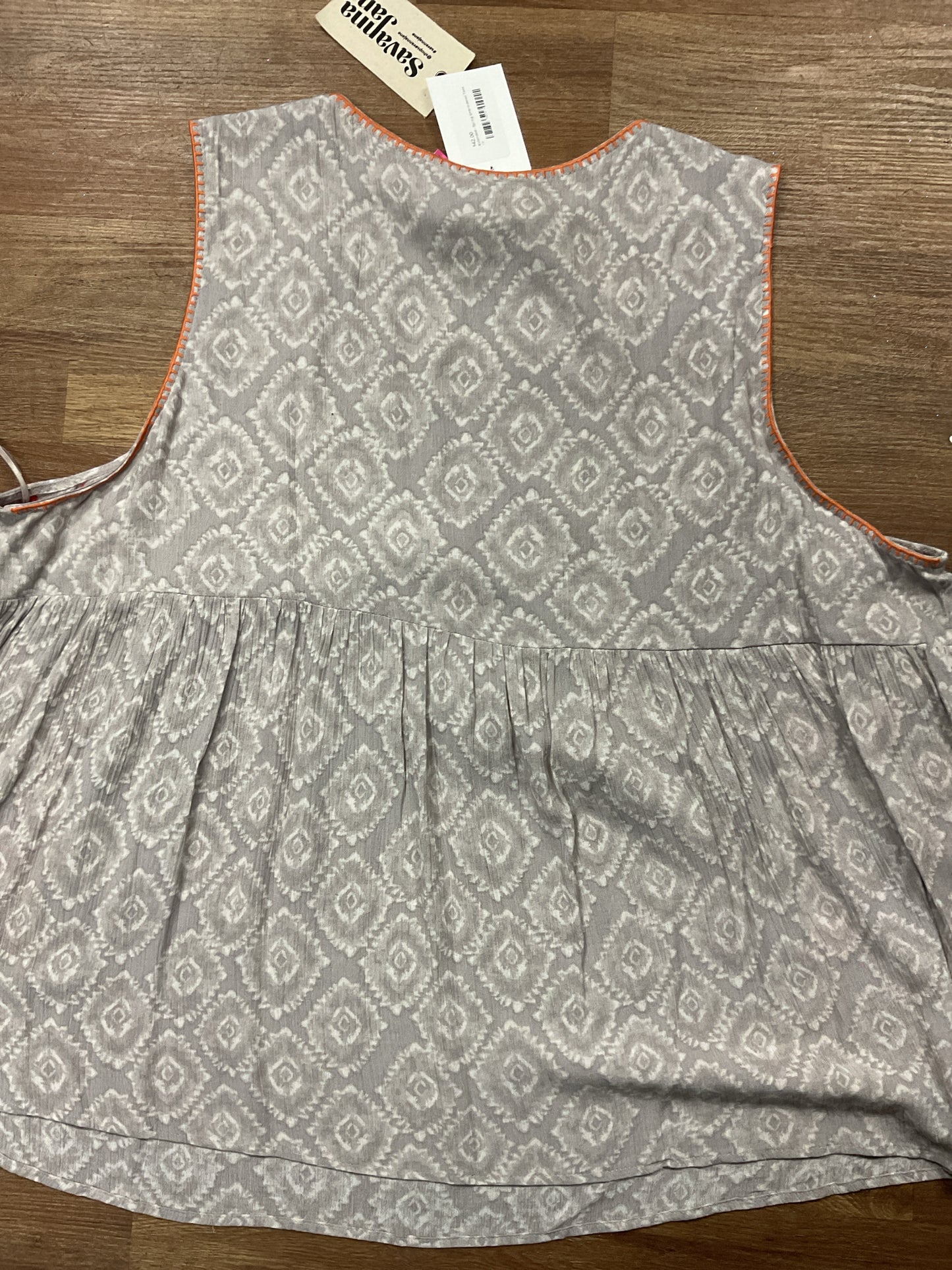 Savanna Jane Size 1X Gray Shirt