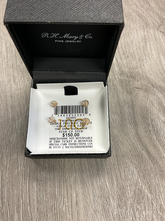 10K Earrings studs with cz stars set