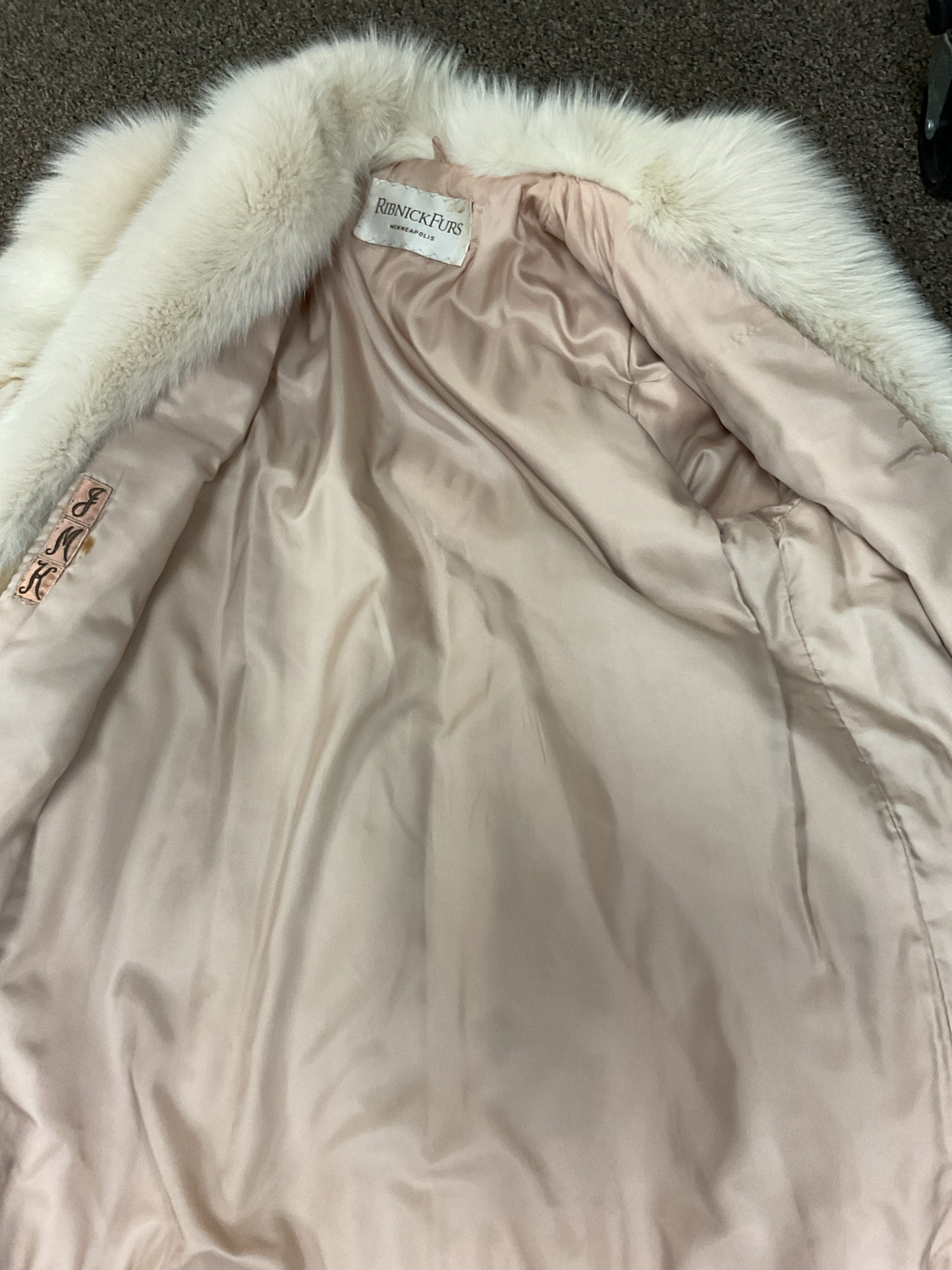 Ribnick Size M White Coat fox fur
