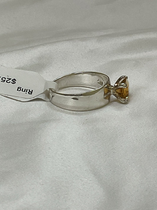 925 Sterling Ring yellow citrine solitaire size 8.5