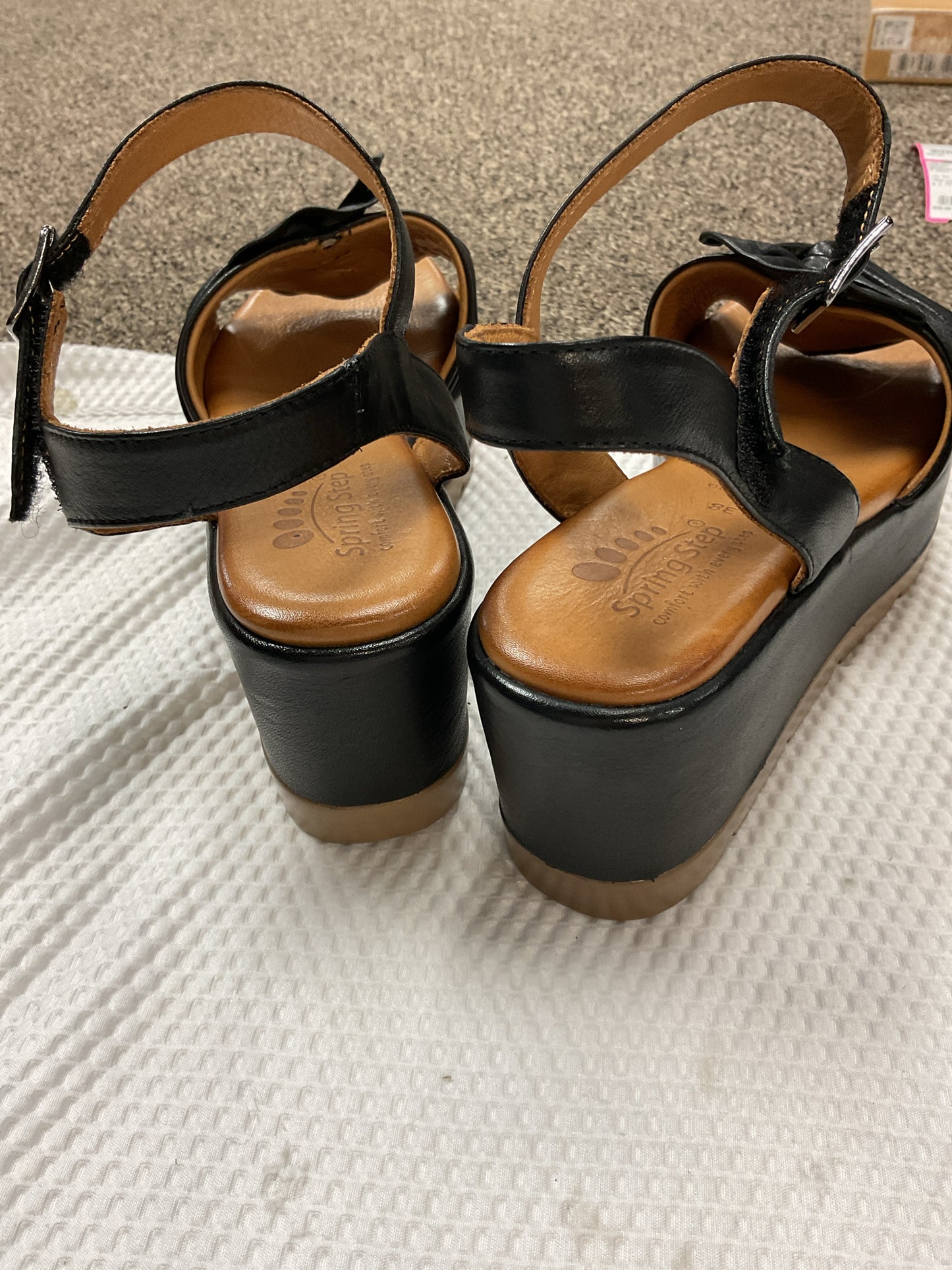 Spring Step 7.5 Black leather Sandals platform New NWOB ankle strap twist design