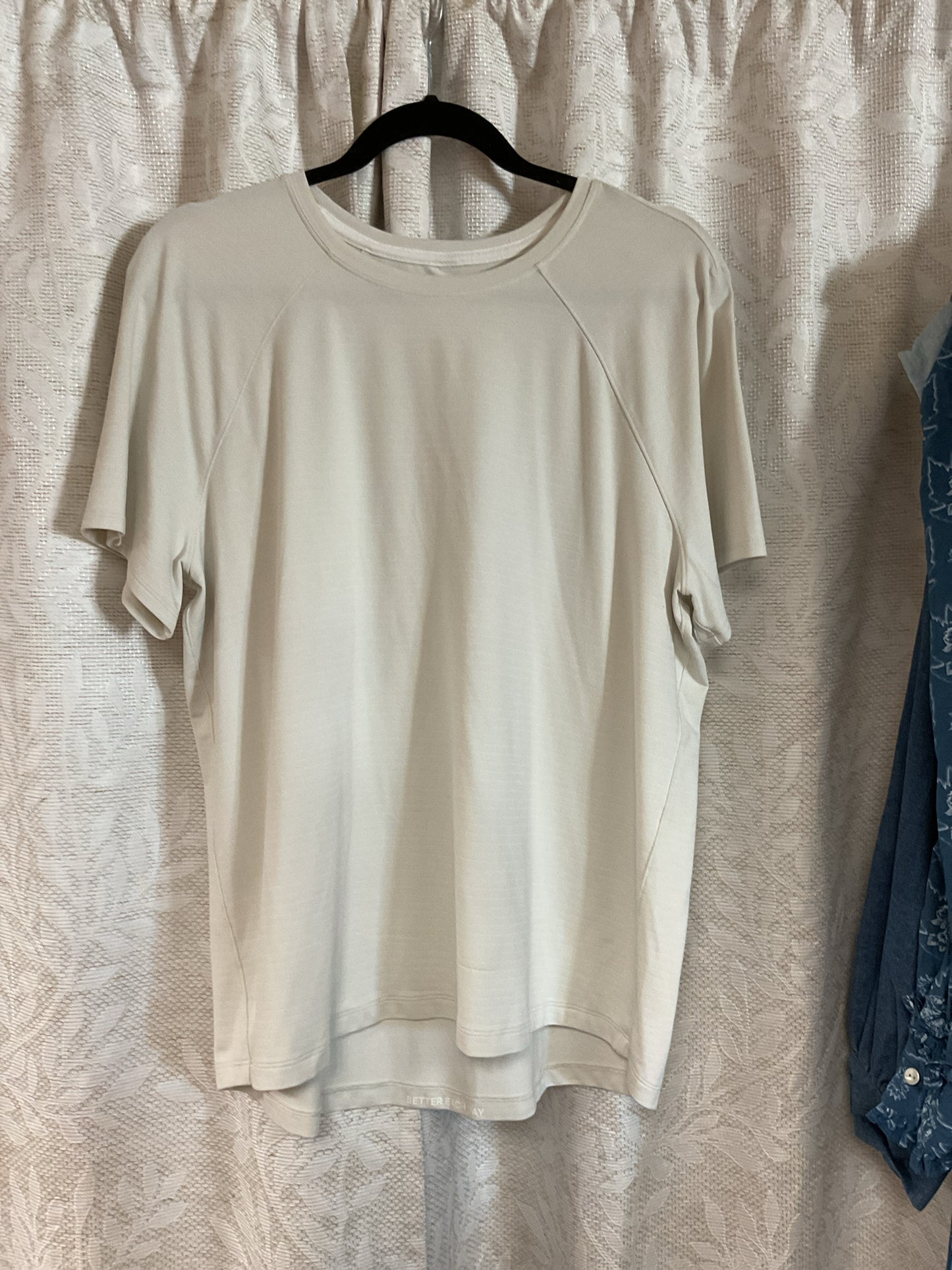 Lululemon Size 14 White Shirt