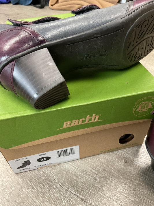 earth 9 Purple shoes triple velcro strap leather mid heel Serano