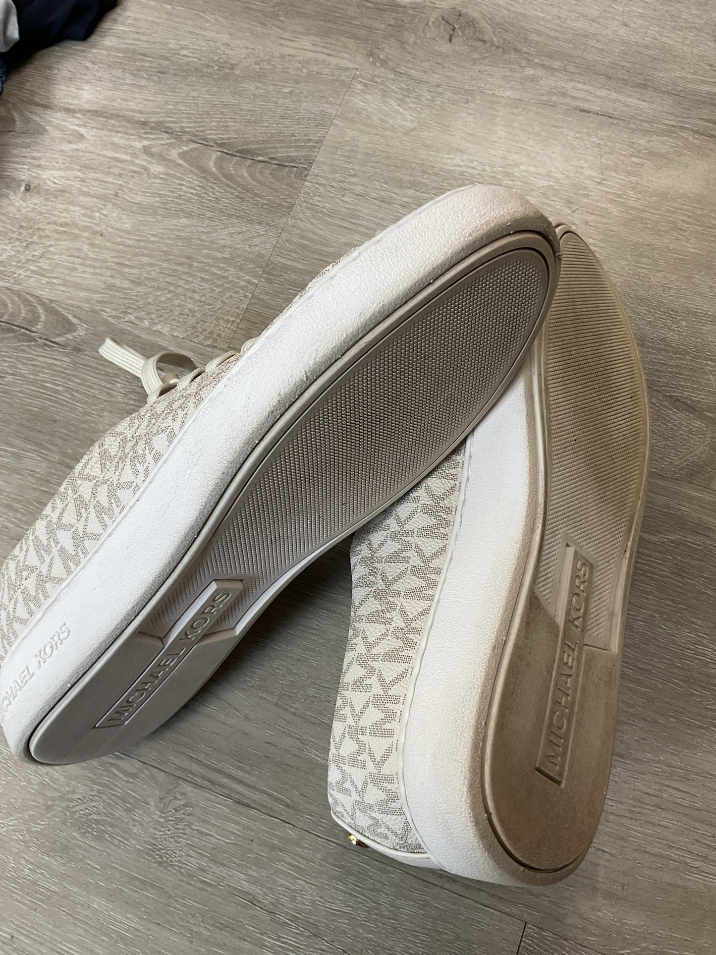 Michael Kors 7.5 Vanilla shoes MK sneaker3s with gold