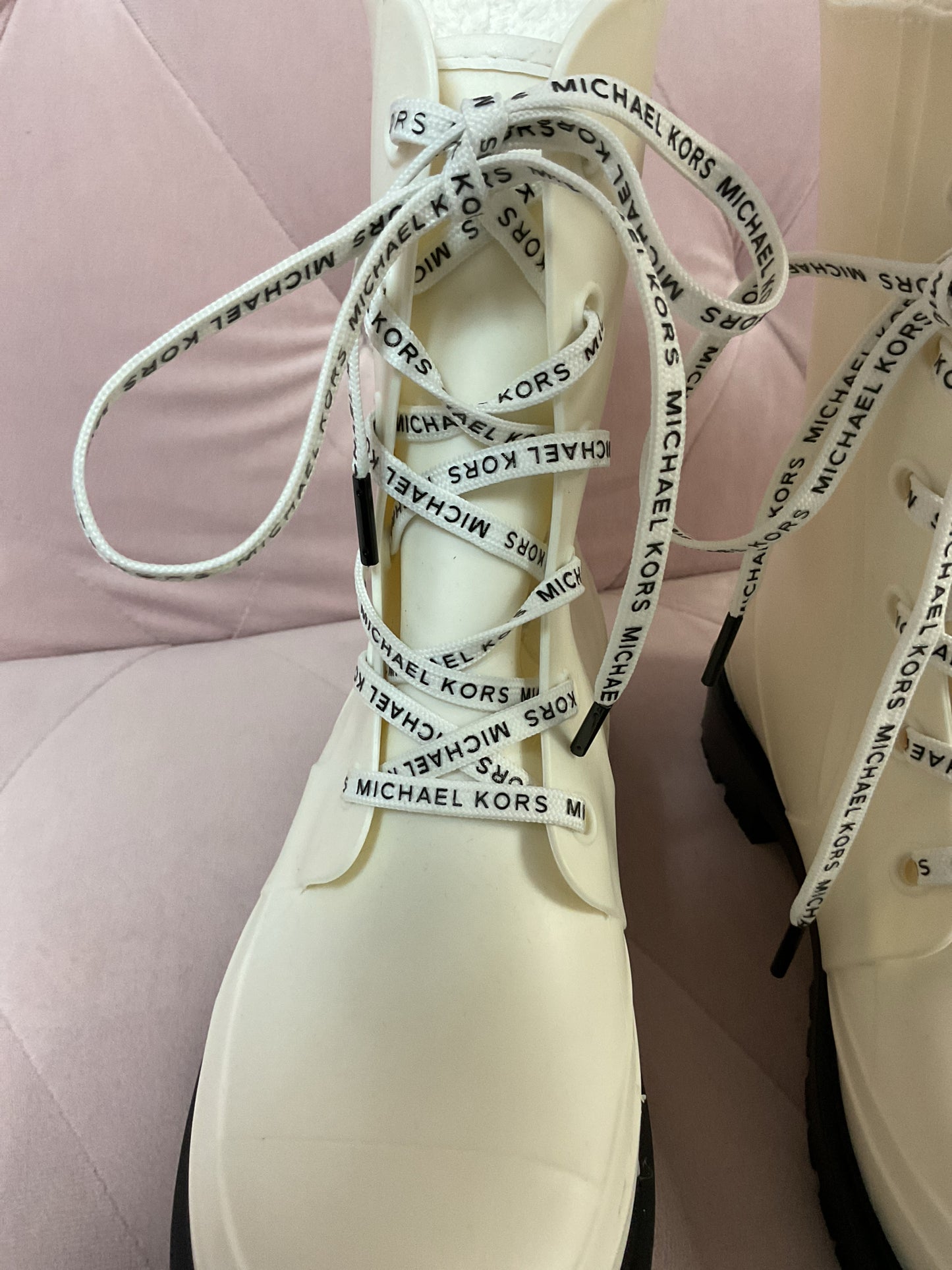 Michael Kors 8 White Boots
