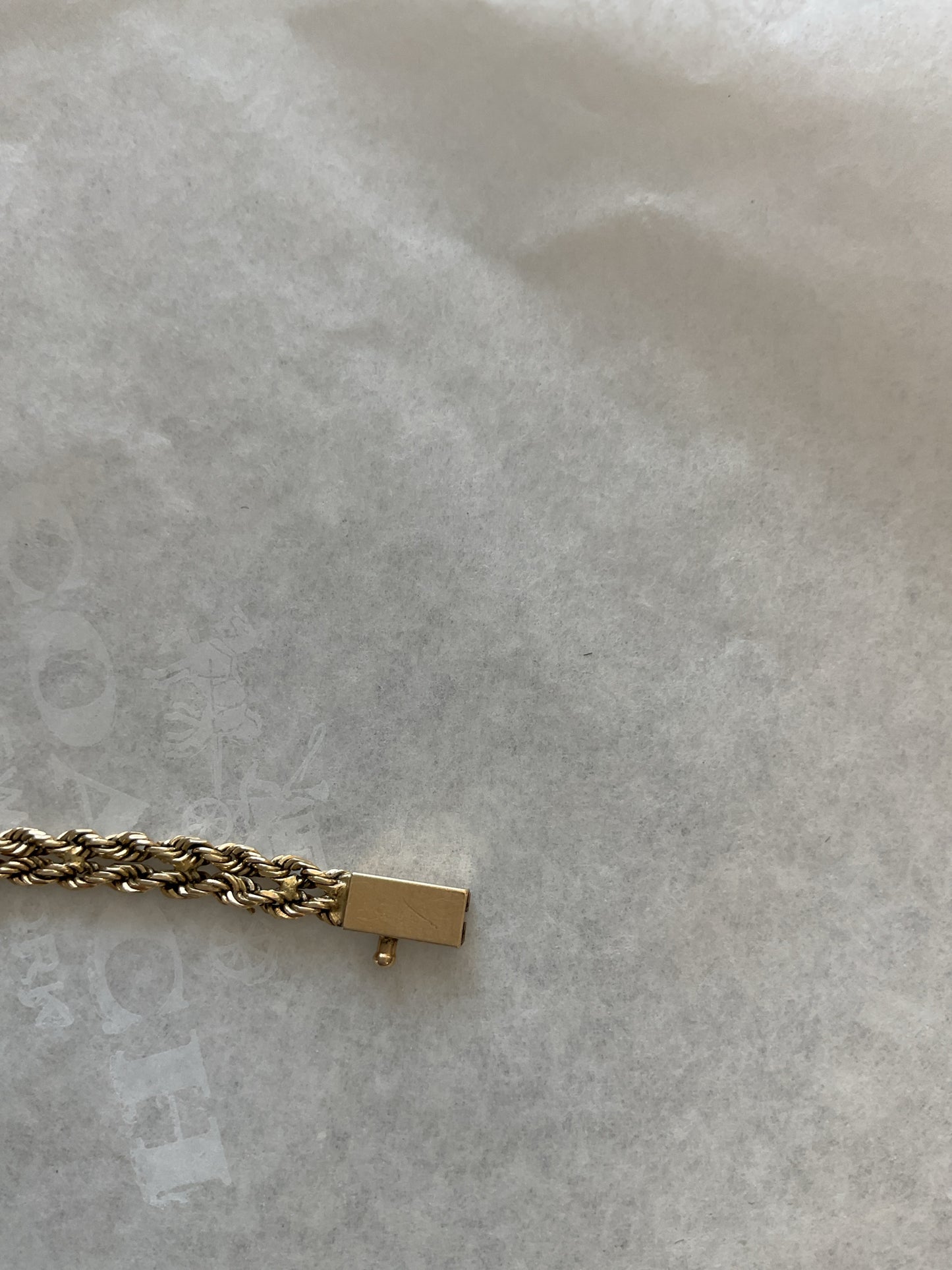 14K Bracelet 5.6g curb link chain bracelet 7"