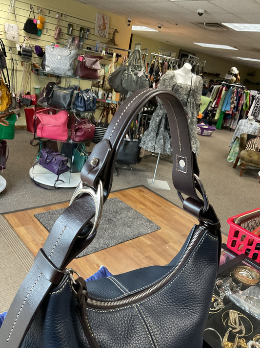 Dooney & Bourke Purse pebbled leather zip shoulder bag