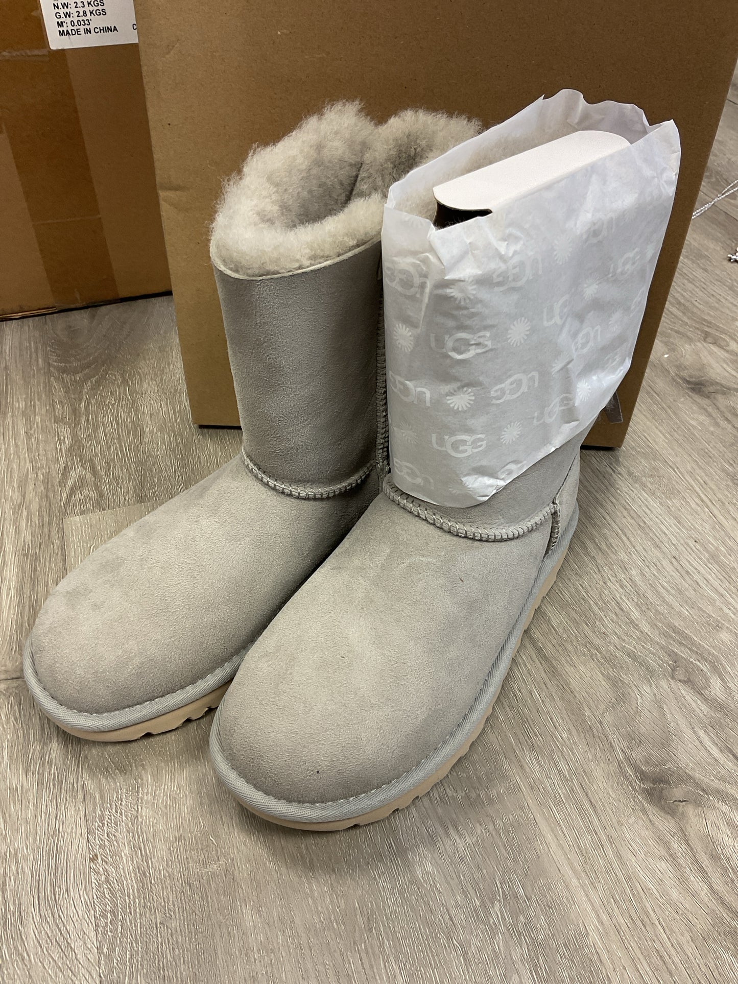 UGG 5 Light Gray Boots NEW Baily Bow small feet ! NWB