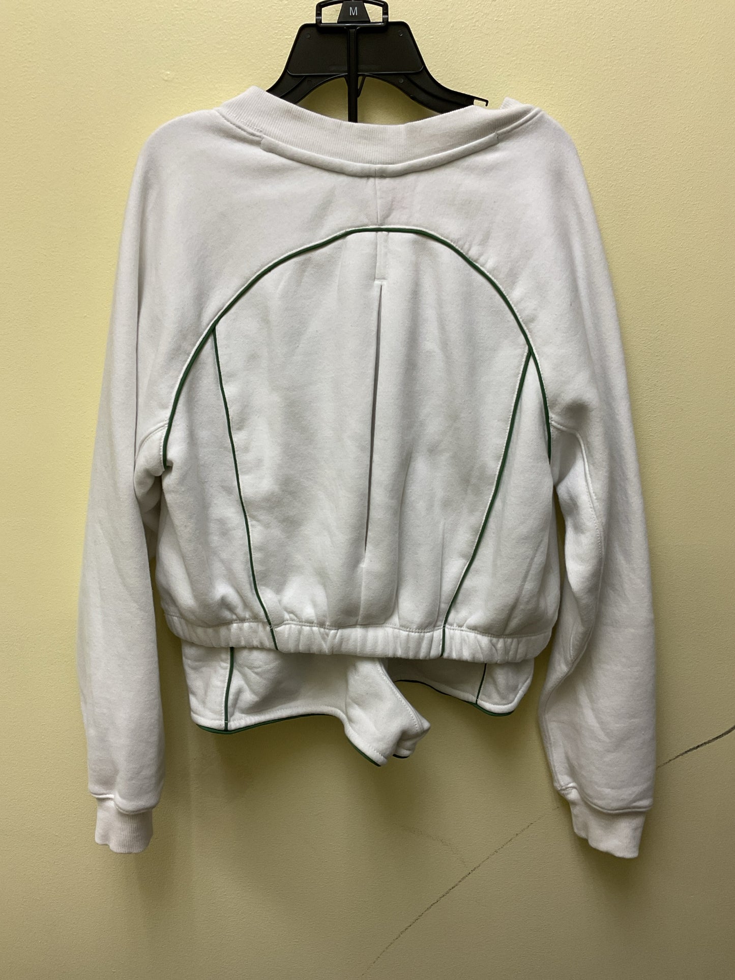 FREE PEOPLE Size M White Sweatshirt FP Movement with shorts