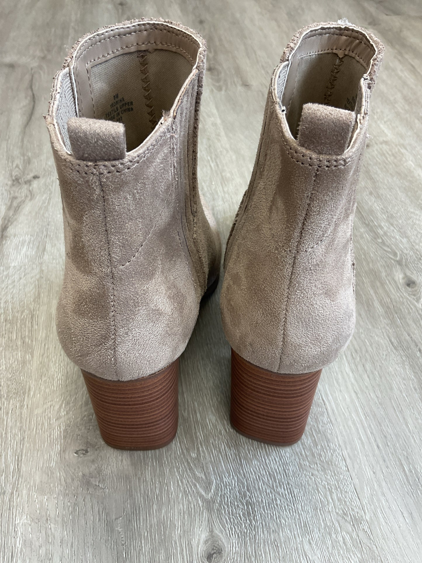 Indigo Rd. 8 Beige Boots perforated western booties slip on NEW