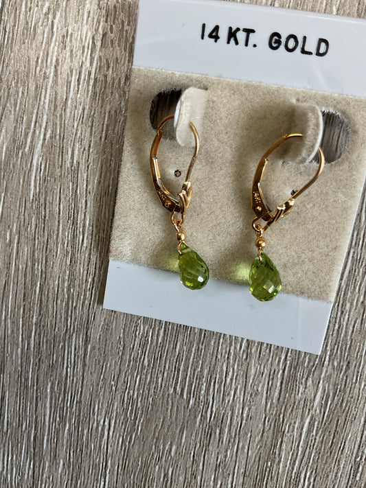 14K Earrings leverback new peridot