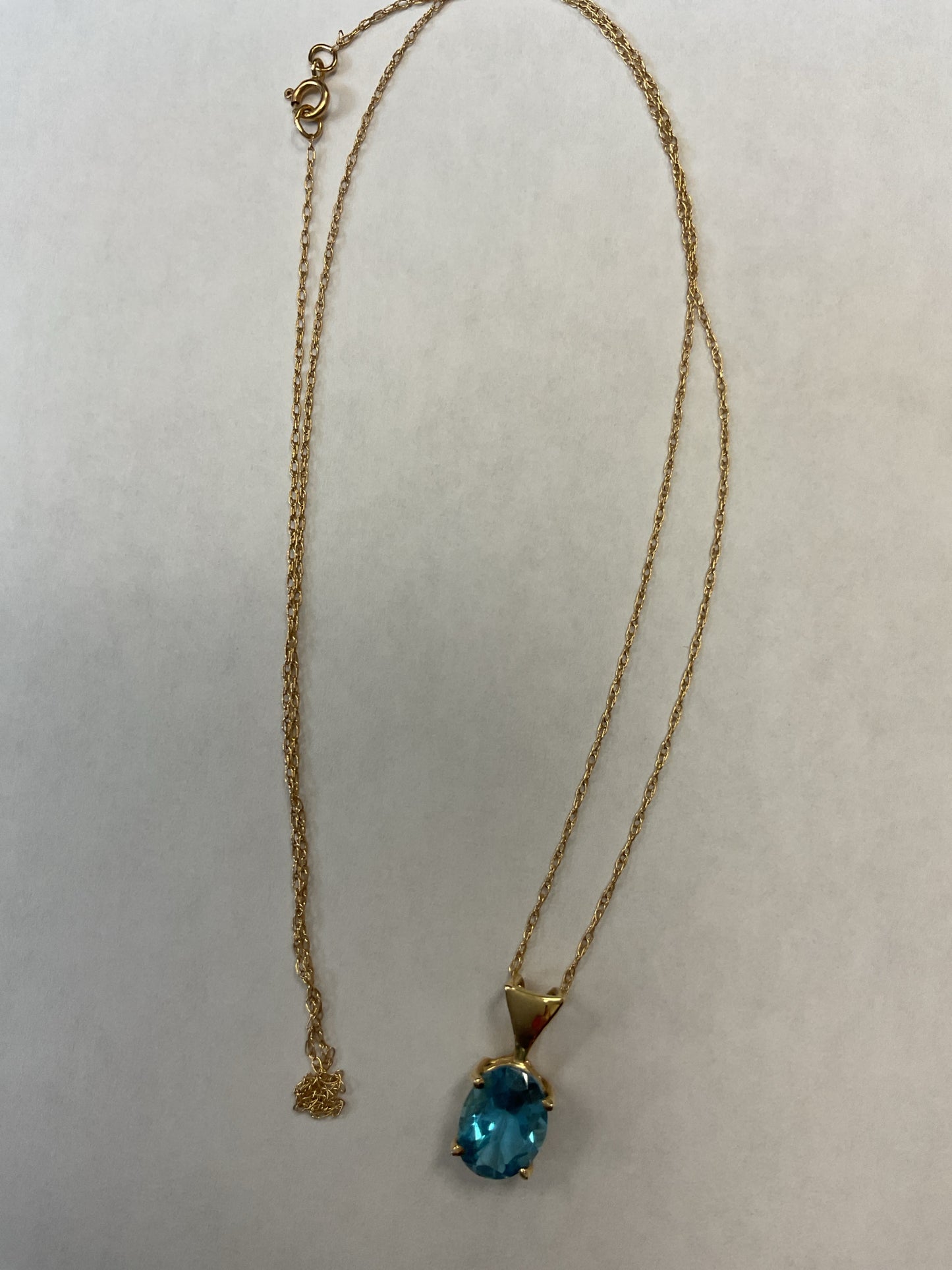 14K Necklace london bllue topaz pendant 1.6g
