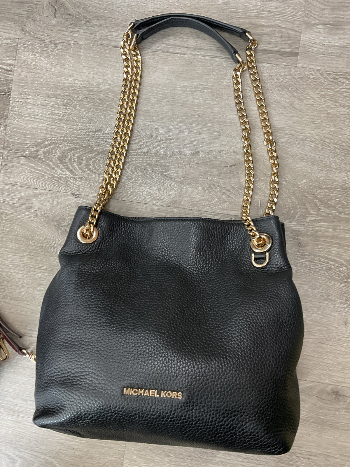 Michael Kors Purse medium 2 compartment gold pull through chain