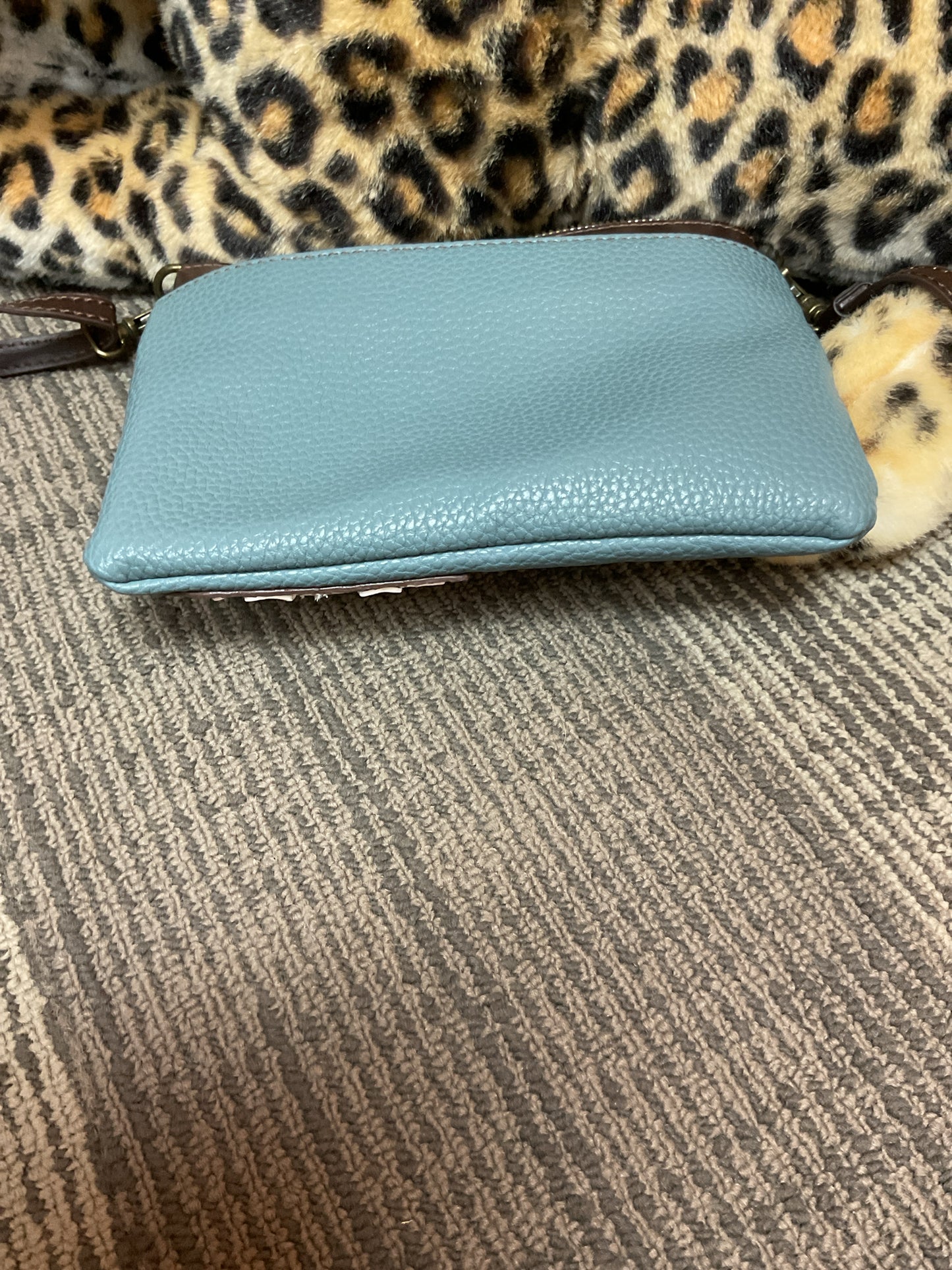 Chala Purse Husky crossbody with matching wallet