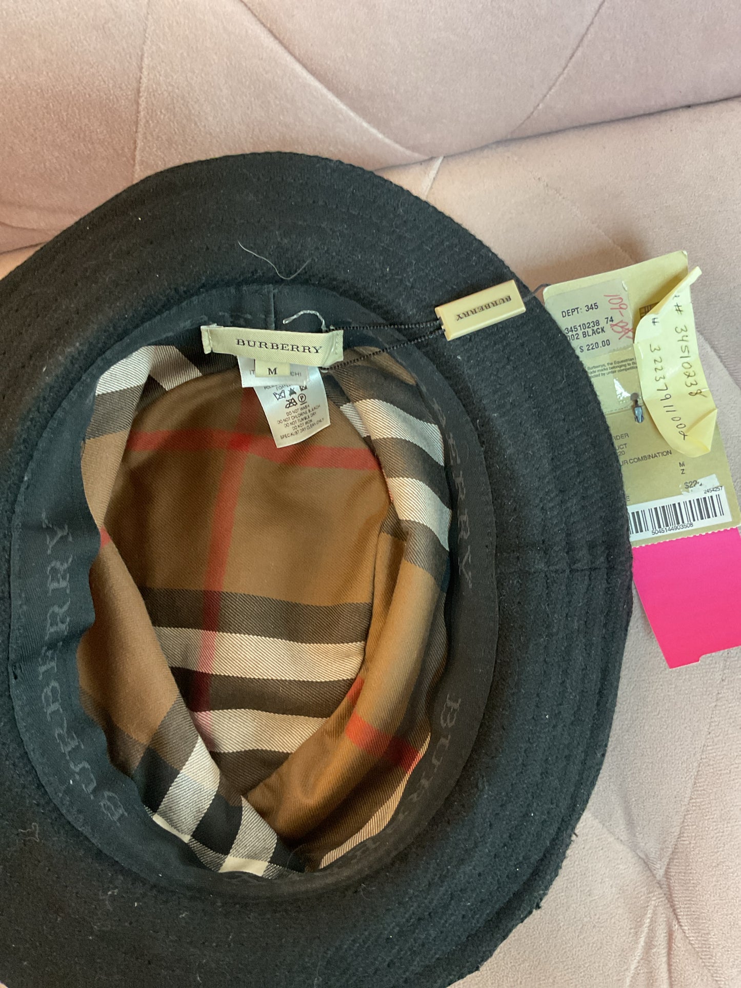 Burberry Size M Black Hat 100% woll ladies or unisex fedora