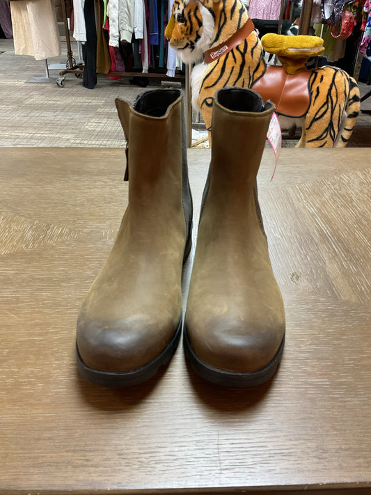 Sorel 9 Brown Boots worn once leather ladies