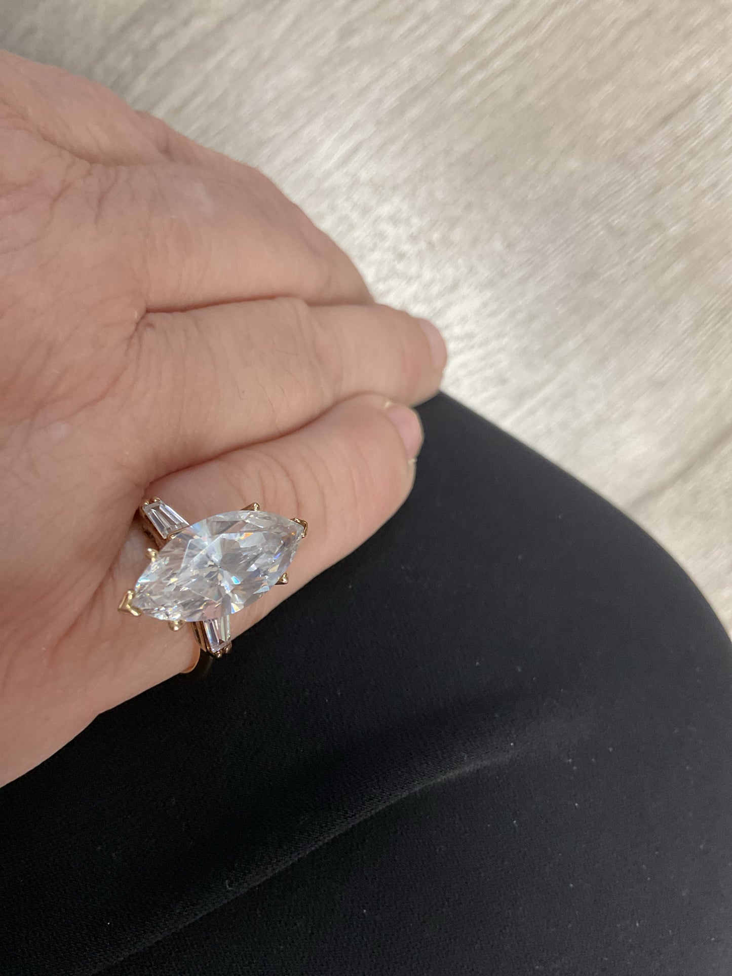 14K Ring huge cz stunning yellow gold