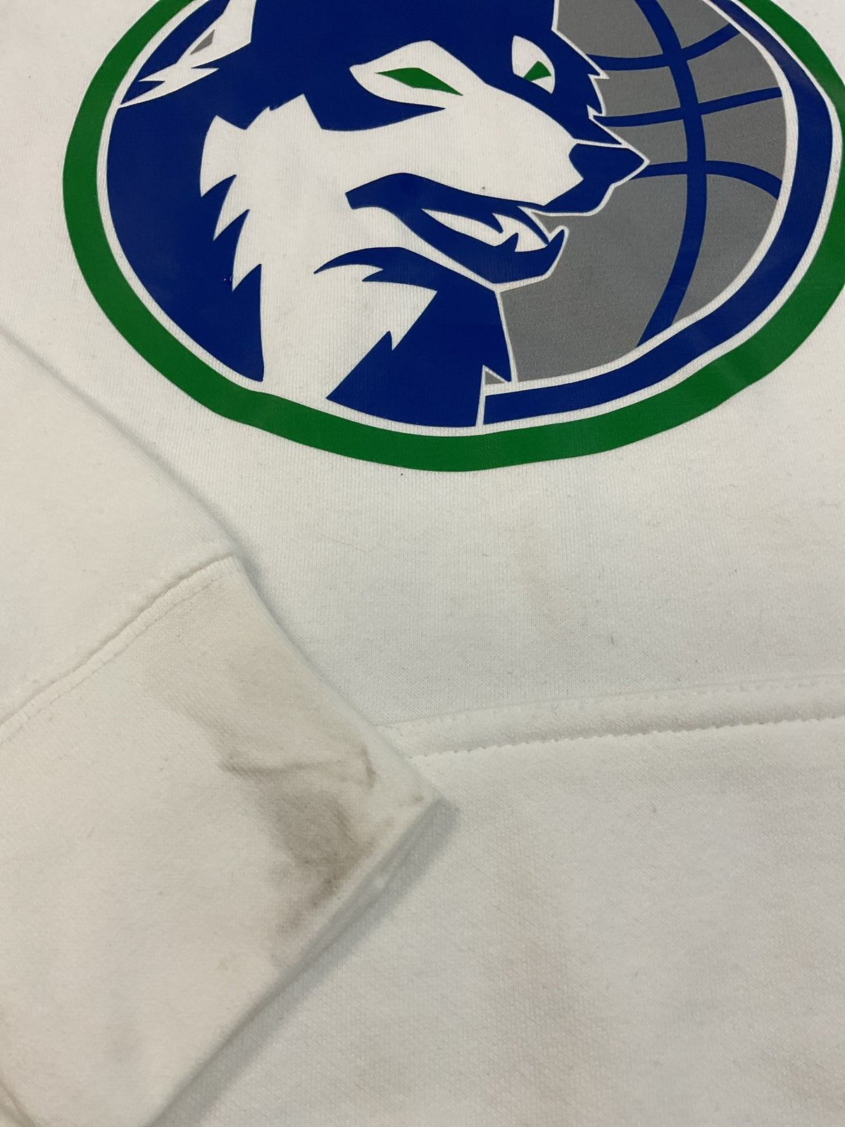 Size M Mitchell White Sweatshirt Men's New Timberwolves hoodie defect