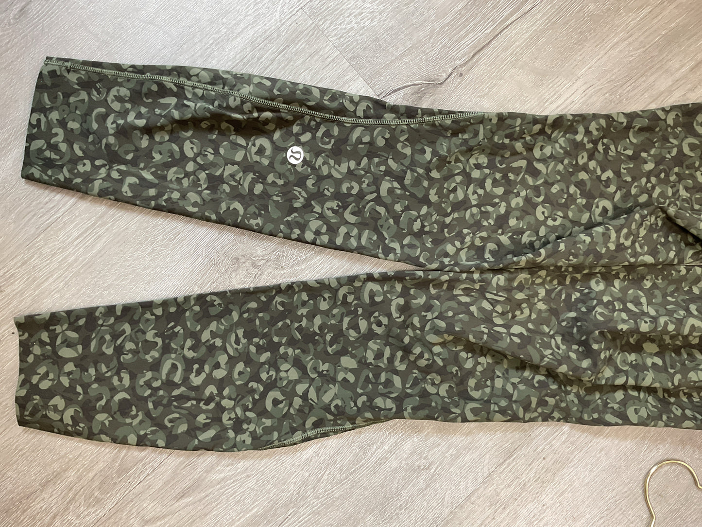 Lululemon Size 2 Green Pants camo leggings