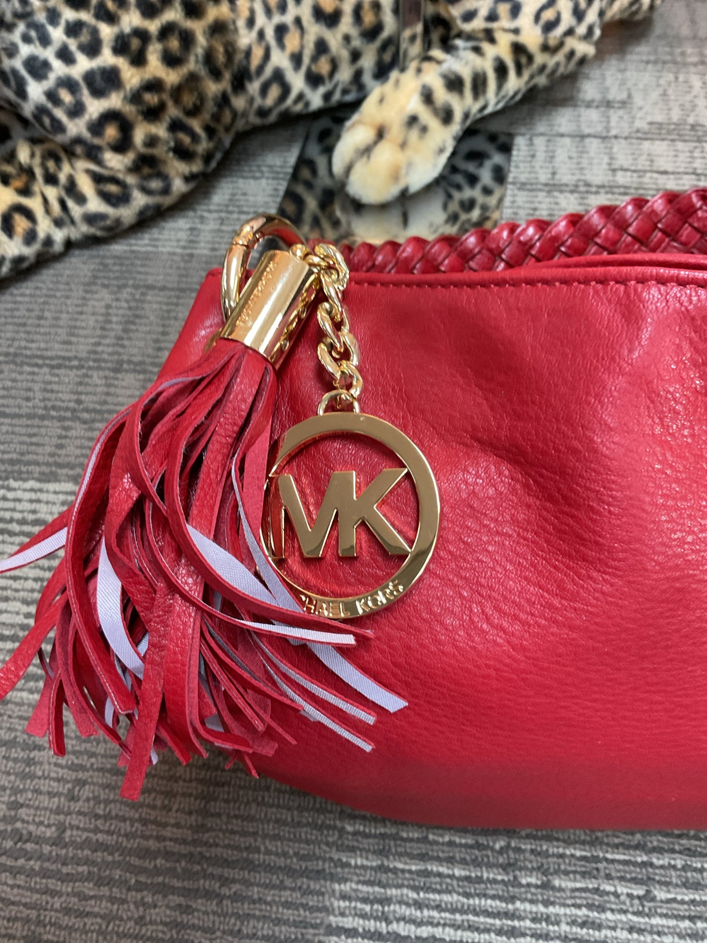 Michael Kors Purse pebbled leather shoulder bag gold hang tag and tassel