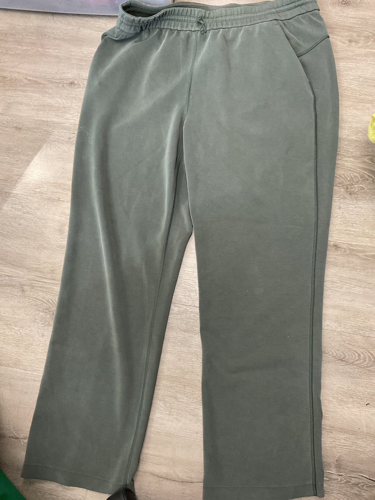 Lululemon Size 16 Sage Pants soft joggers