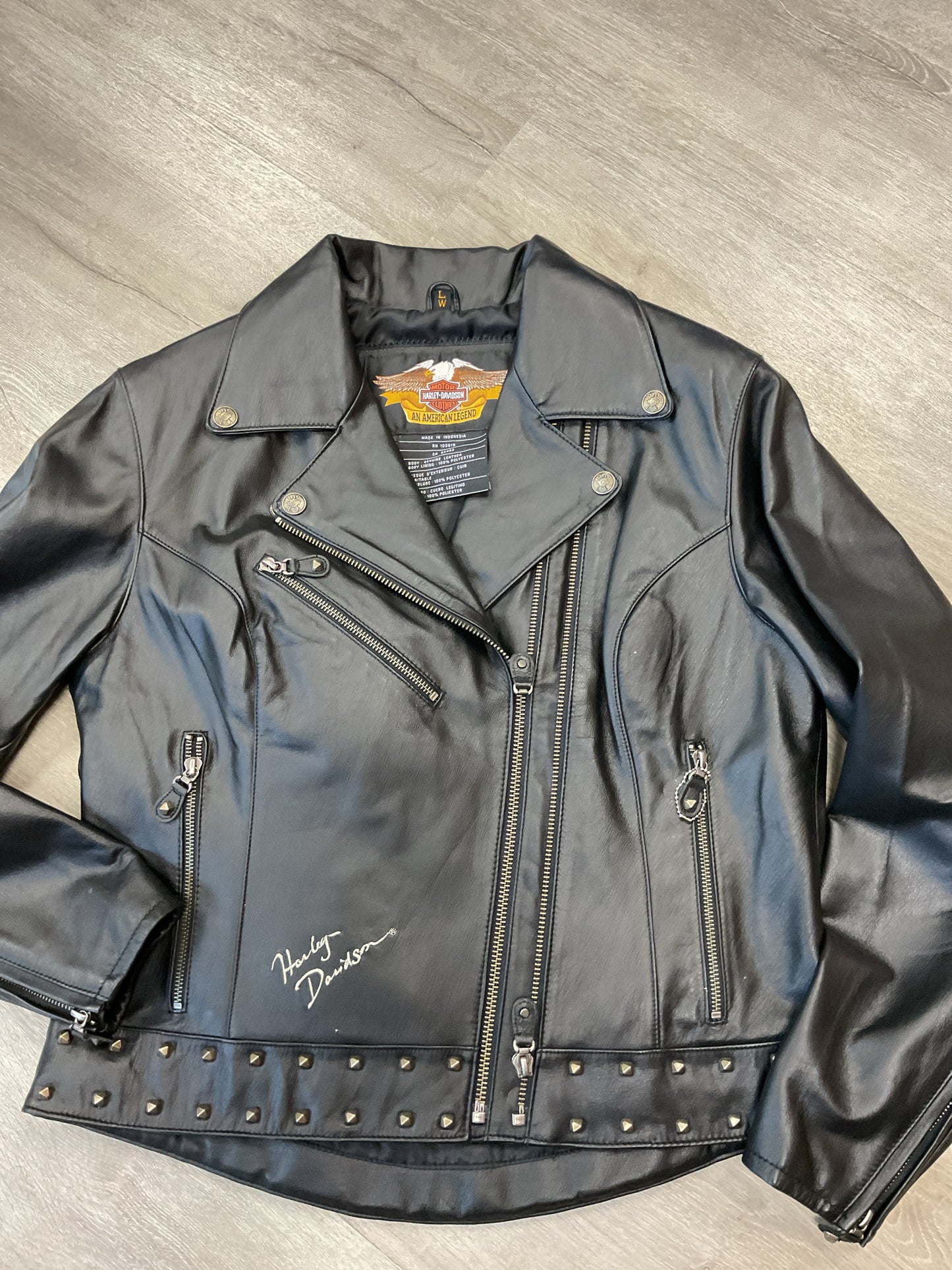 Harley Davidson Size L Black jacket Like New studded Ladies gray wings