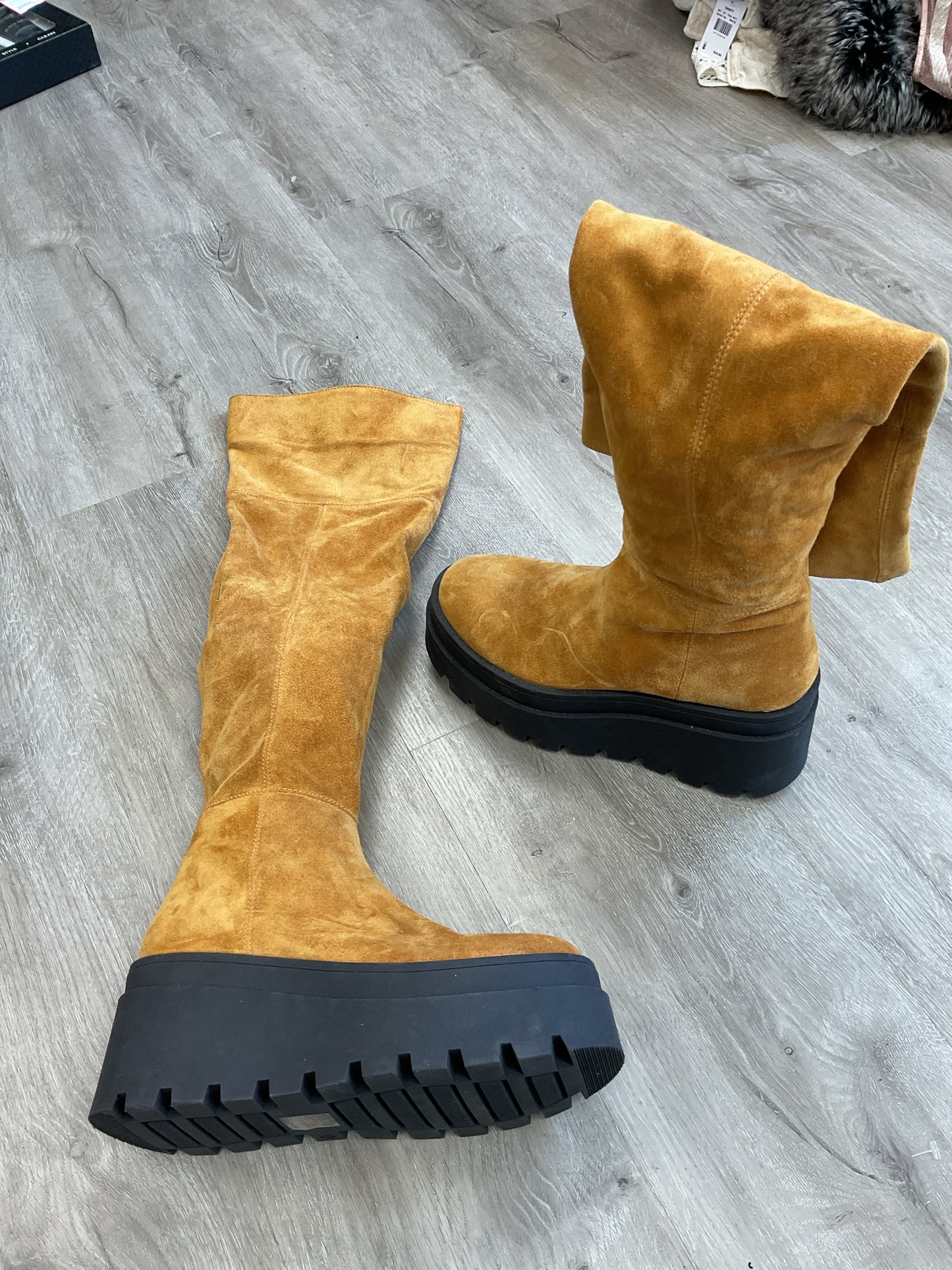 FREE PEOPLE 7.5 Tan Boots platform over knee NEW