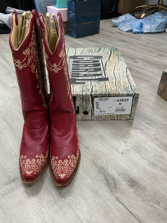 Corral 6.5 Red Boots bone embroidery cowboy boots
