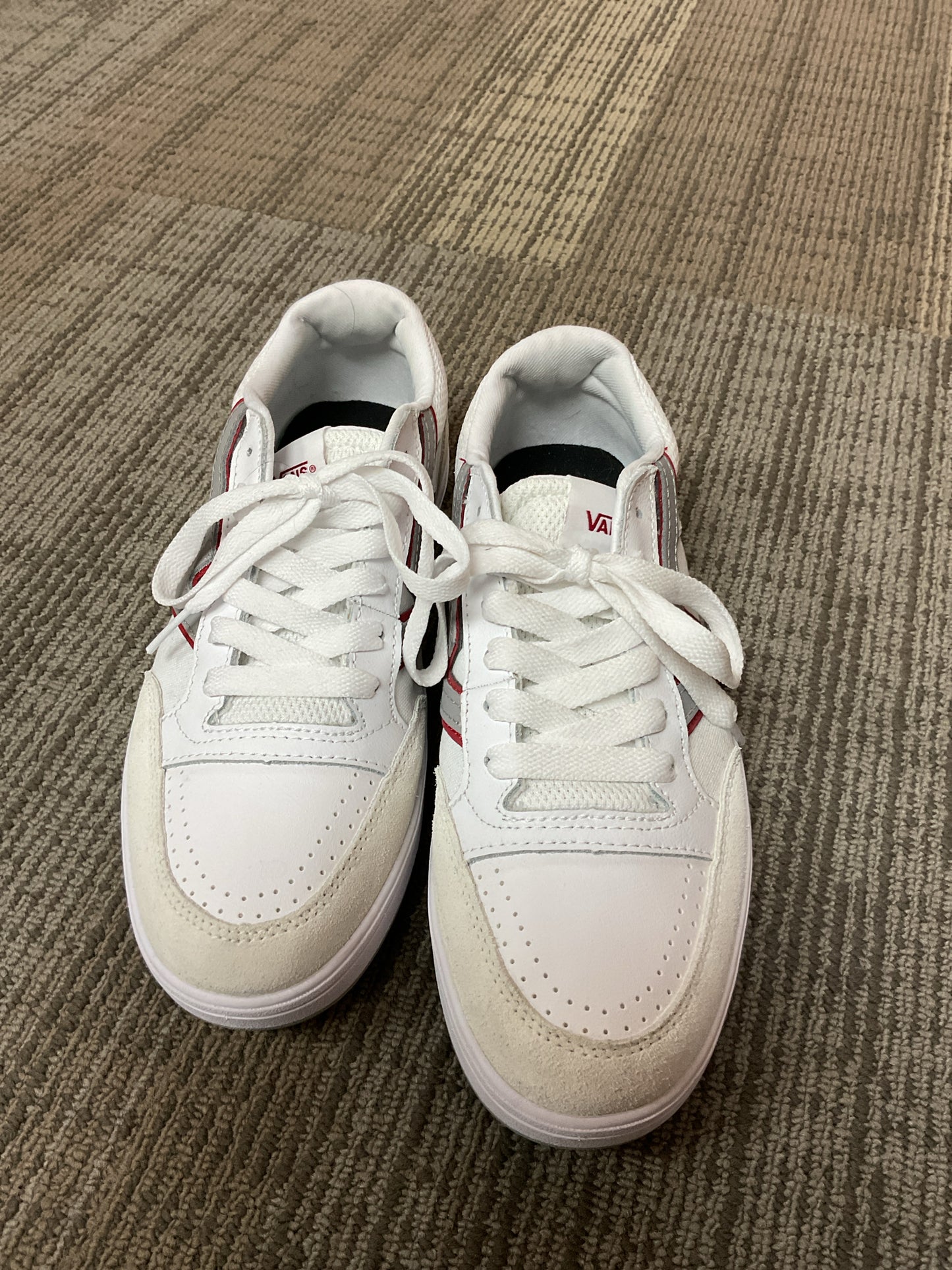 VANS 9.5 White shoes NEW Lowland CC Sport Red and white