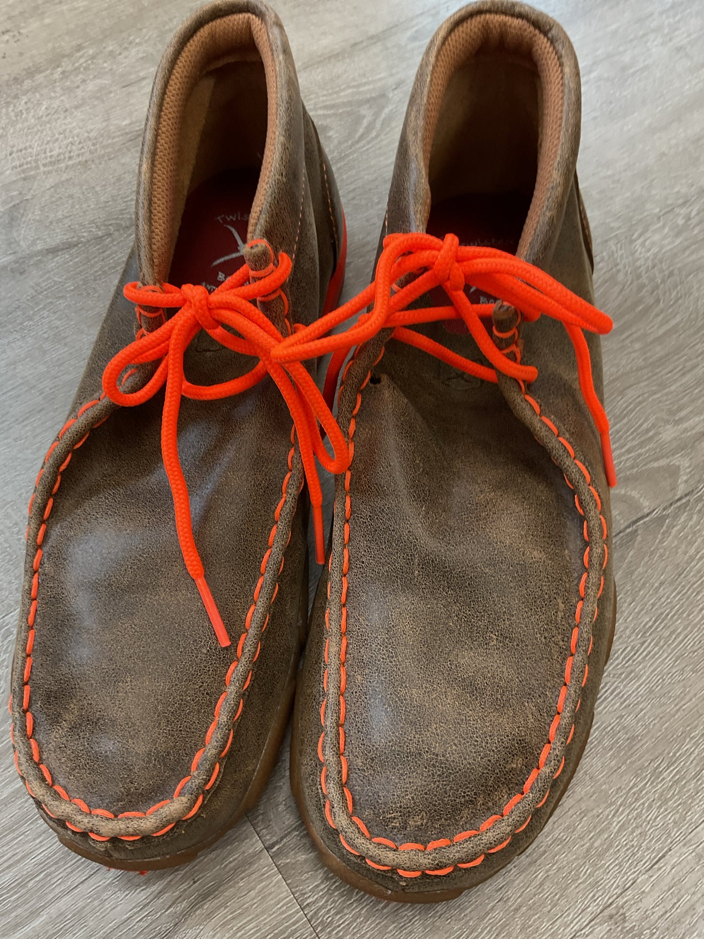 Twisted X 8.5 Brown shoes men's 5.5 but fit a women's 8.5 driving moc