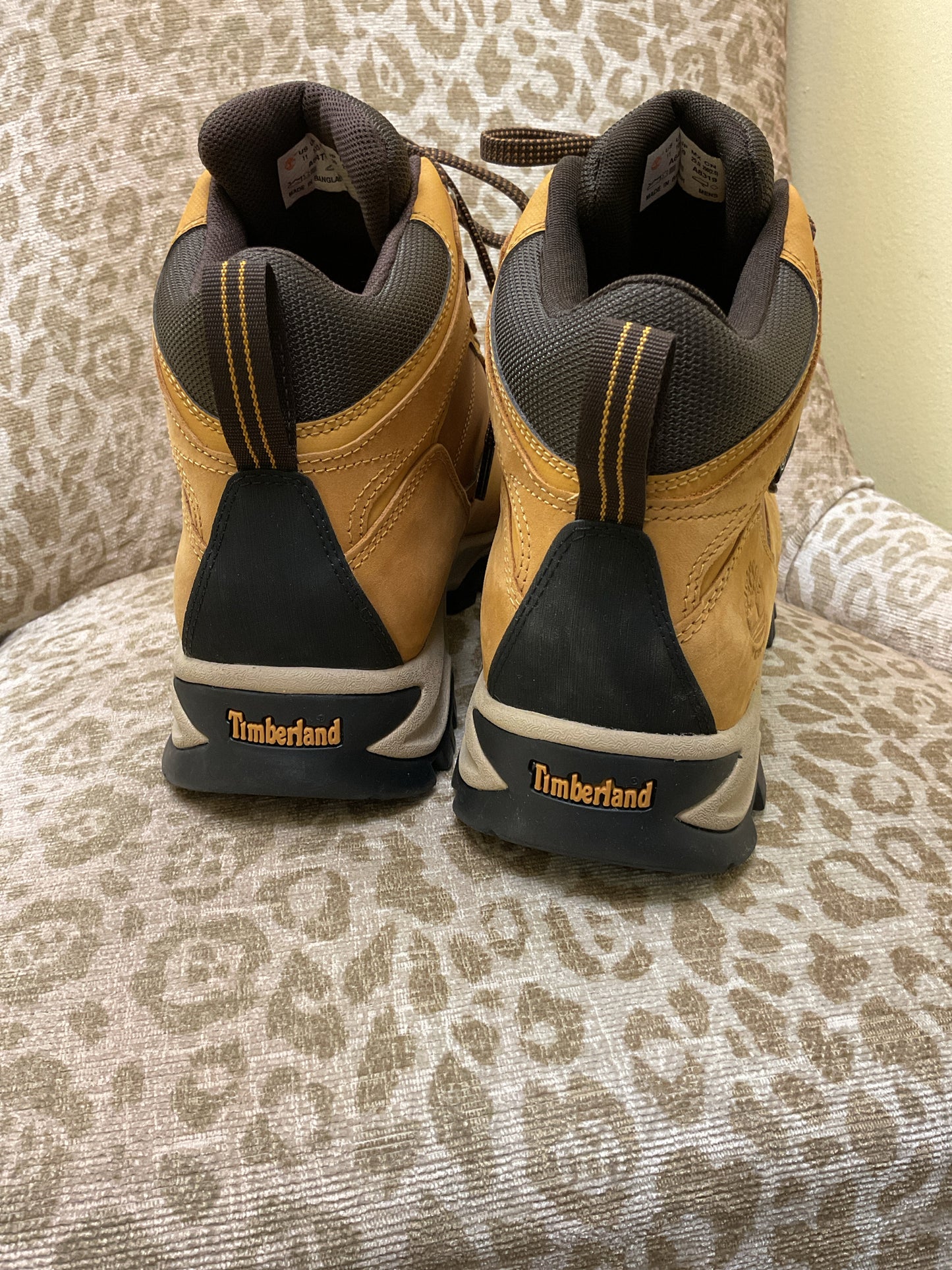 11 Timberland Tan Boots lace up hiking  New