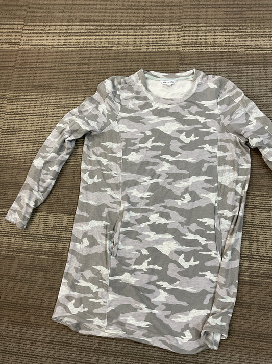 Athleta Size XL Gray Dress camo soft athletic sweatshirt