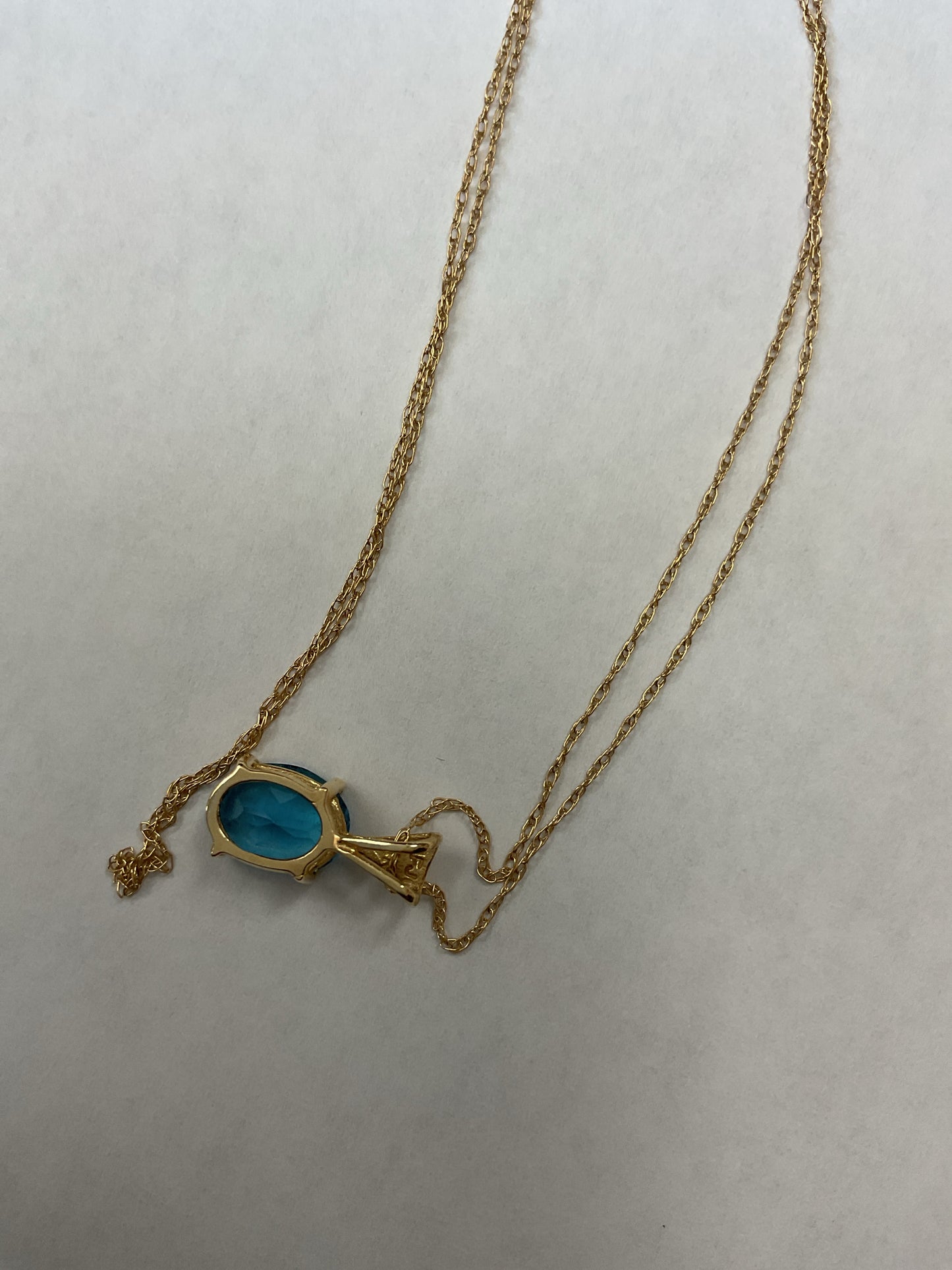 14K Necklace london bllue topaz pendant 1.6g