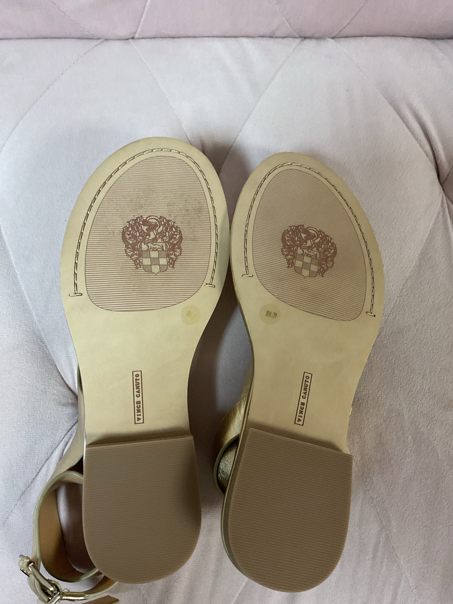 Vince Camuto 8 Gold Sandals toe wrap NEW