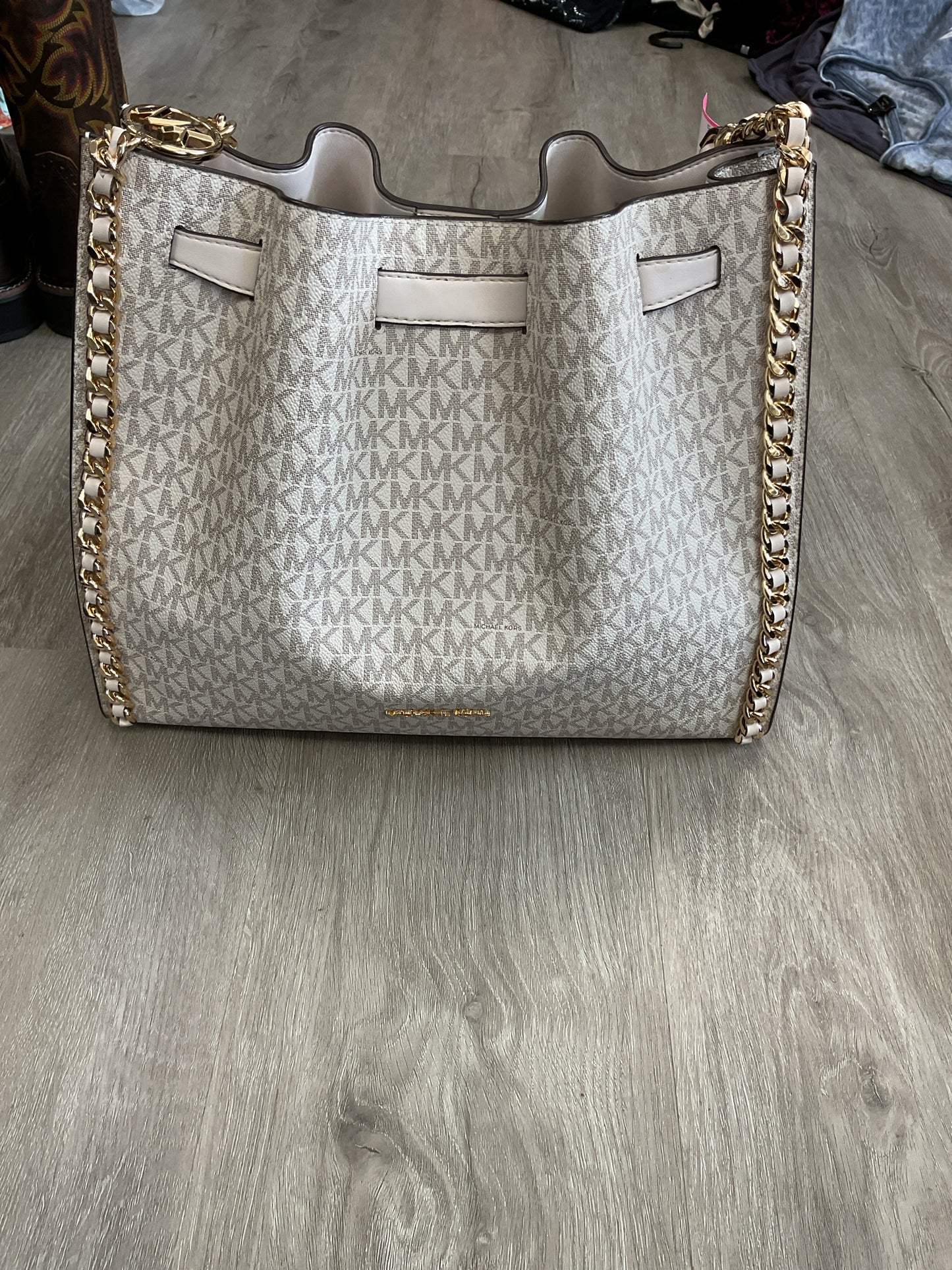 Michael Kors Purse large signiture gold chain design shoulder bag