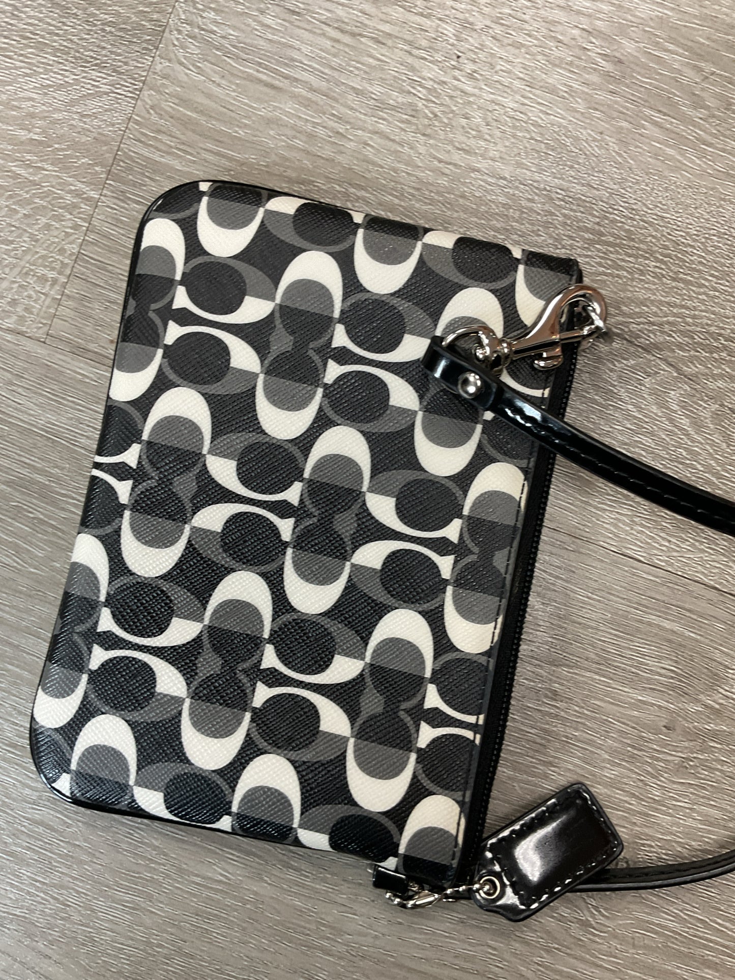 coach Purse vintage gry black and white signiture wristlet